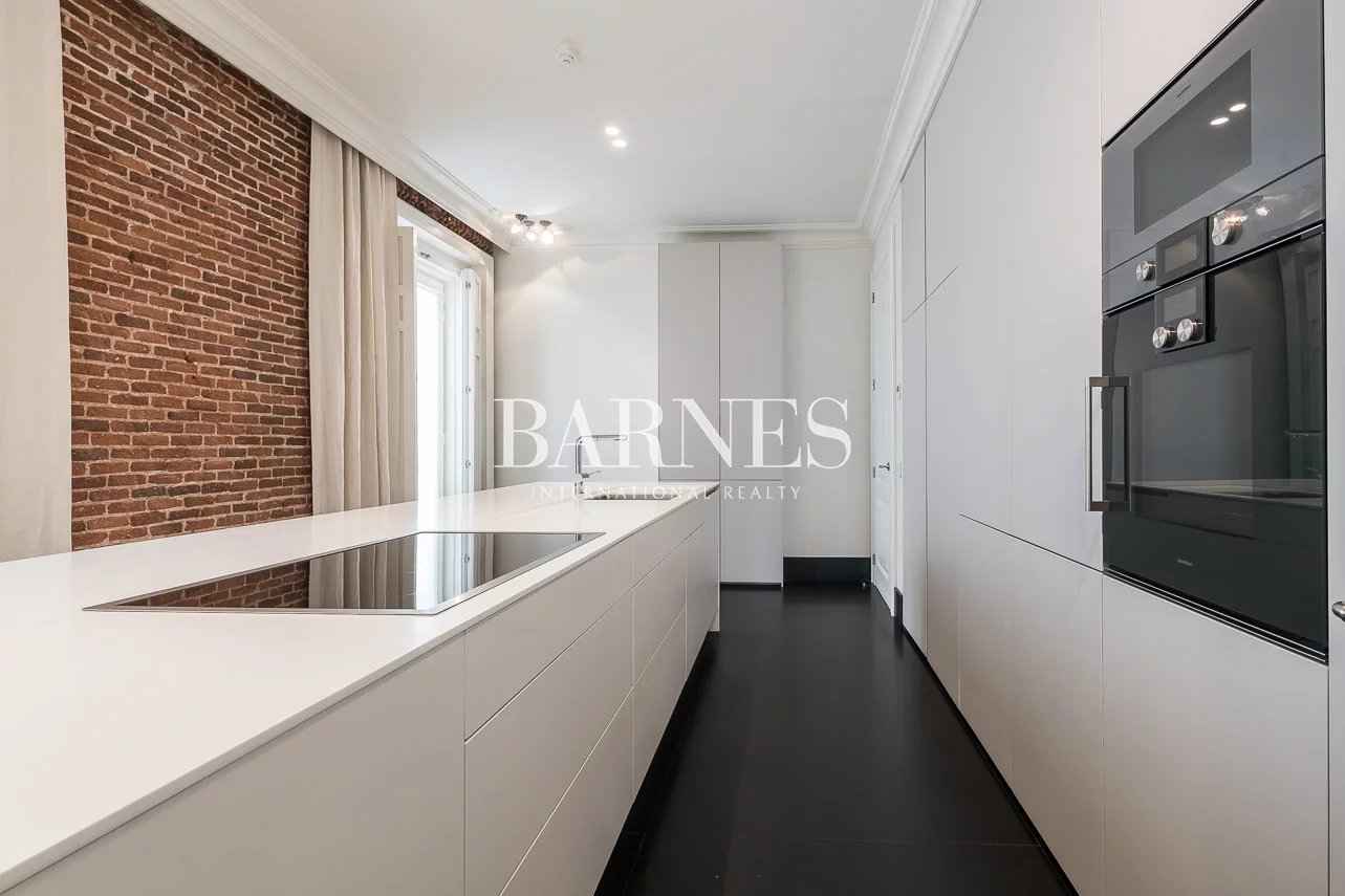 4e4115e627364b636147cea3fe32e0a8 b4eb205266 1283 original - Attribut alt par défaut.