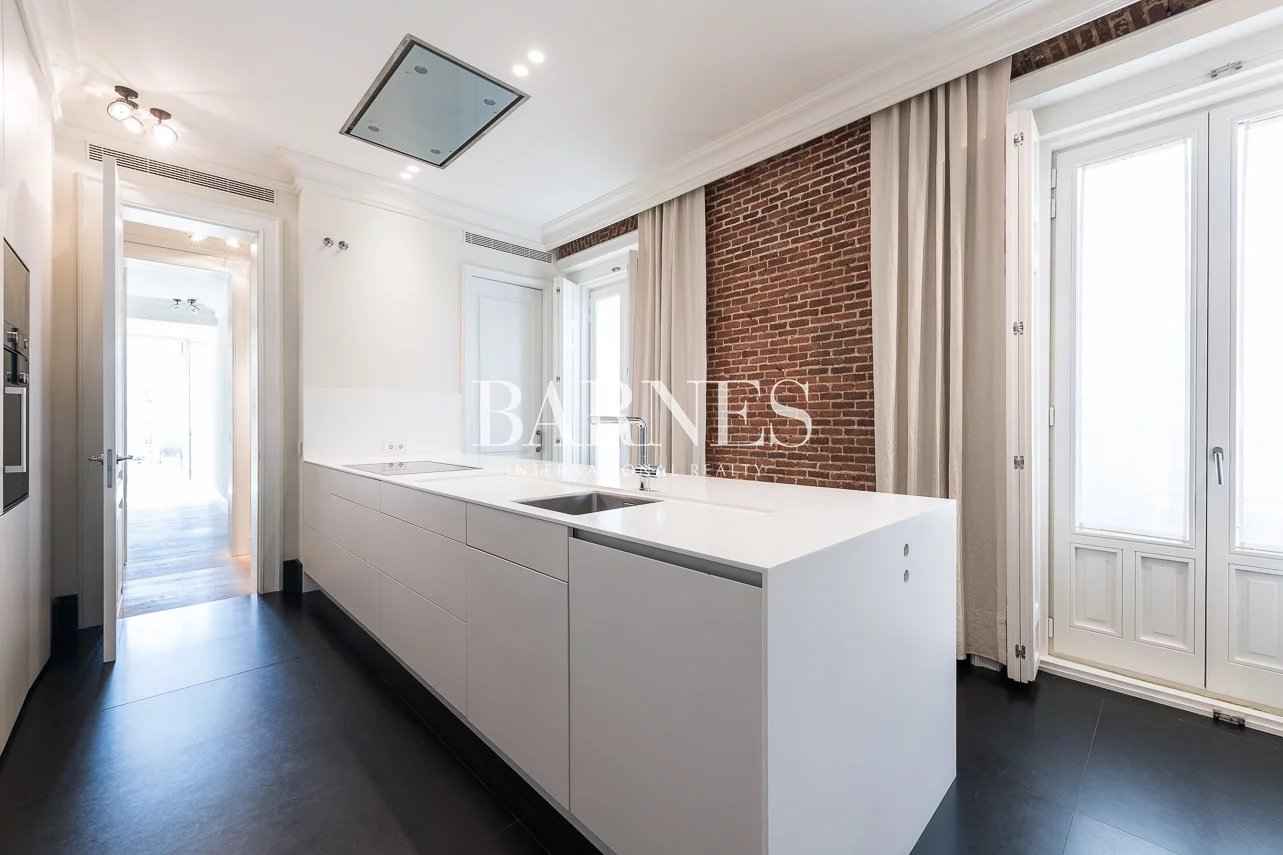 2e7cc73b7eb73cdf92ee39db3e2ddb5c 7ad4f98d68 1283 original - Attribut alt par défaut.