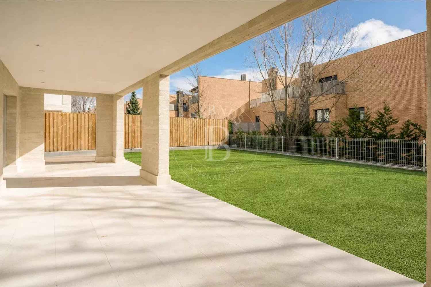 4e815f6638d7077d8230568da331c27b 713155ab8c 1500 original - Translation missing: en.helpers.application.image_tag.default_alt