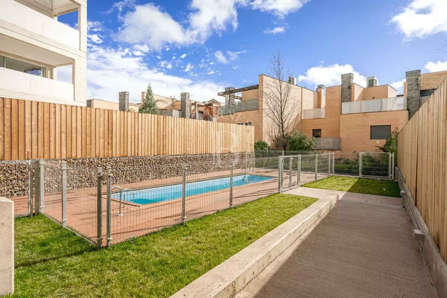 9e64d97a4fea12986f5eff600d28ee8d ceeee26aa1 1500 original - Translation missing: en.helpers.application.image_tag.default_alt