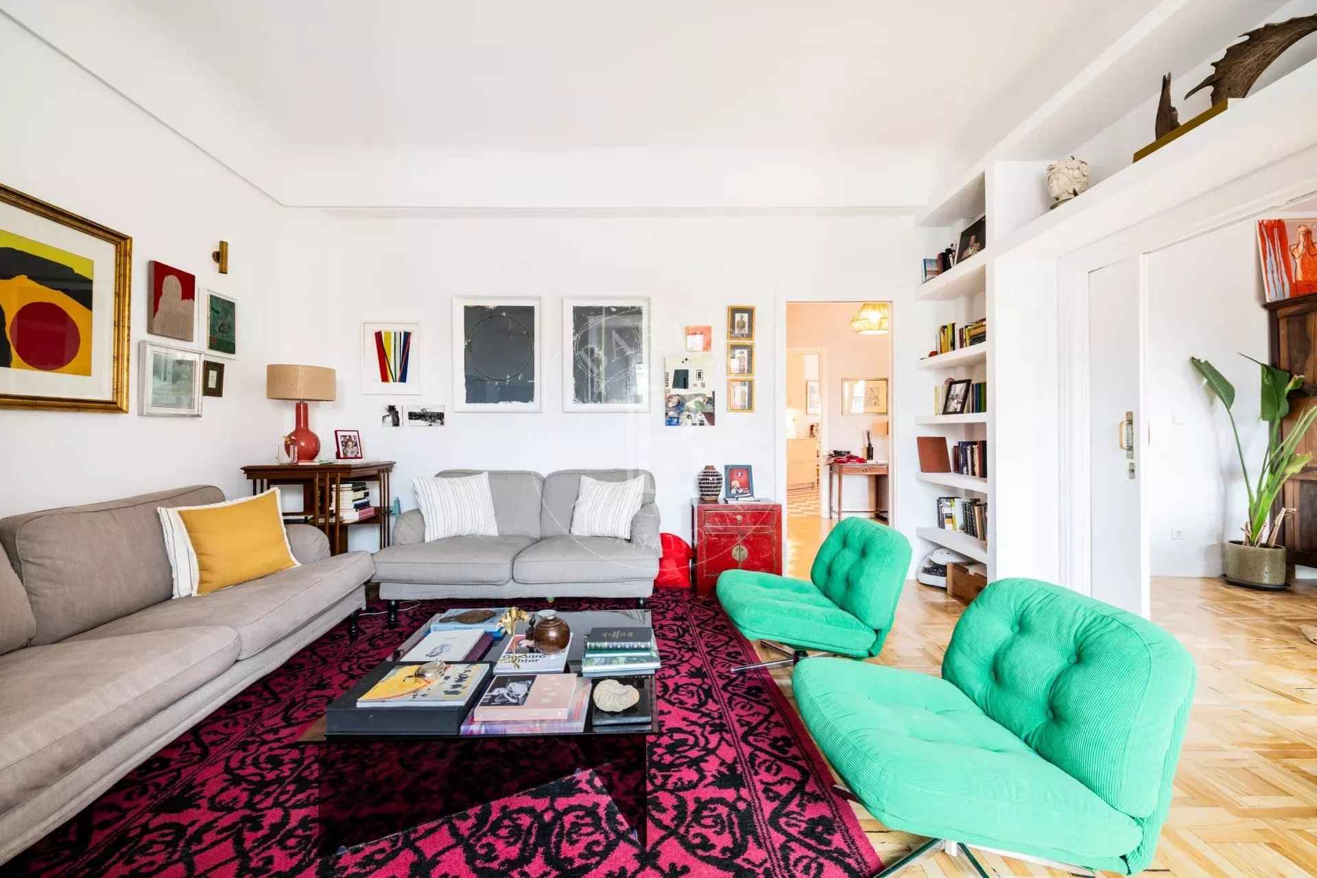 124f0e7e9a3893d770295b628c81b4af b57bc67e32 1920 original - Attribut alt par défaut.