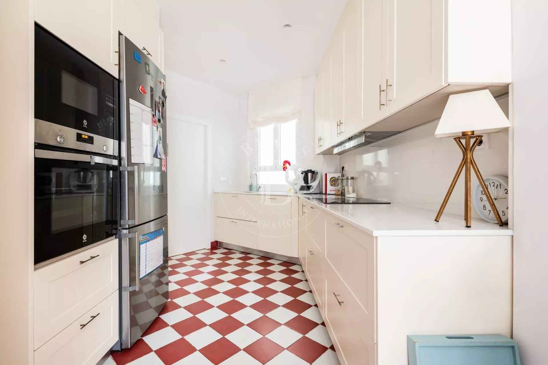 98d34cee8a72ad8e747bde1df234236b eabc4c2050 1920 original - Attribut alt par défaut.