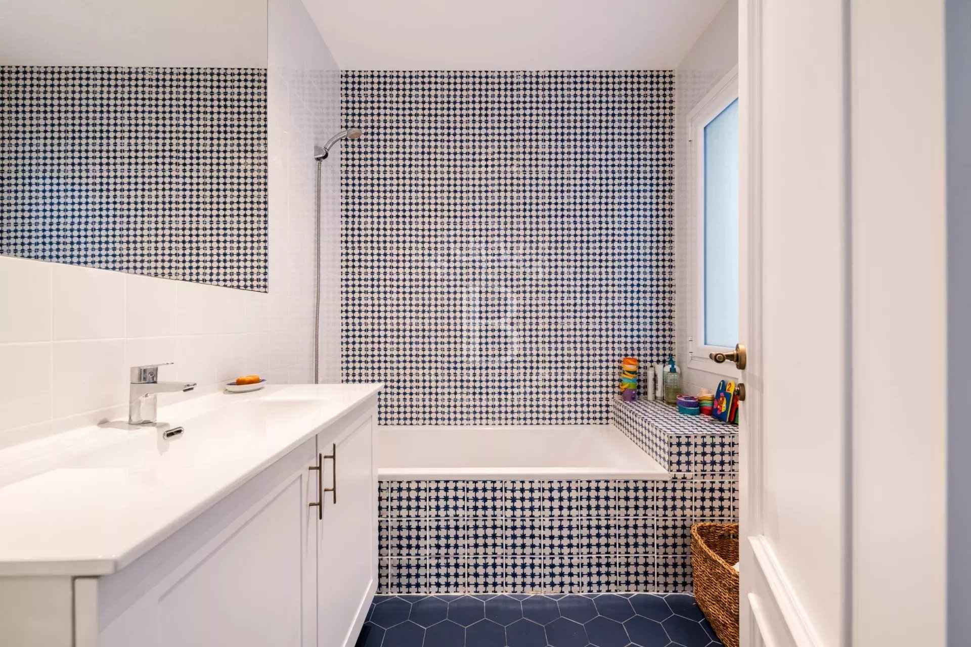 04437f798771aa143d8bdf533b80e14b b1c9182251 1920 original - Attribut alt par défaut.