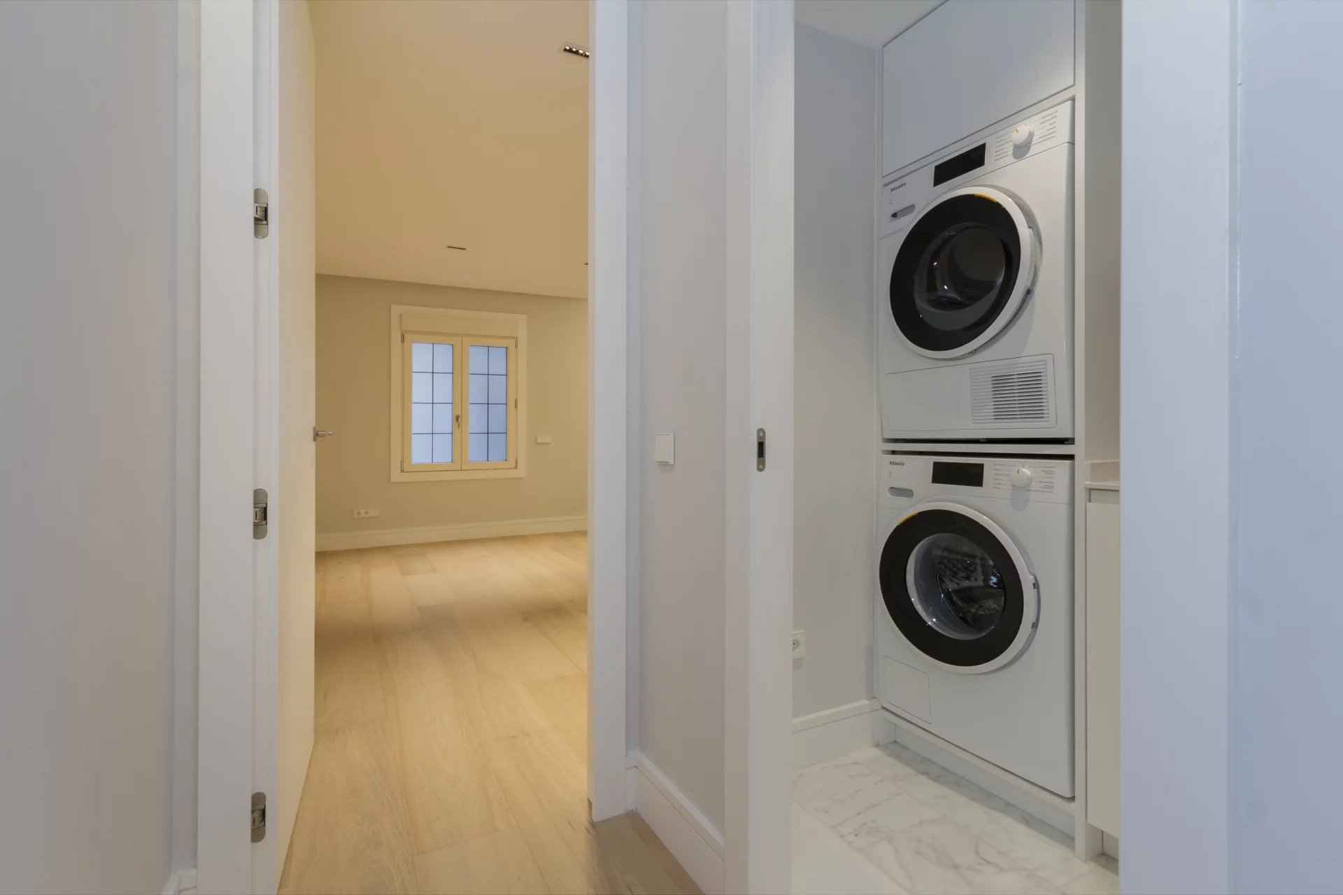 E3e526b7e998432ceeb533e795c20f67 ead46a7d8d 1920 original - Attribut alt par défaut.