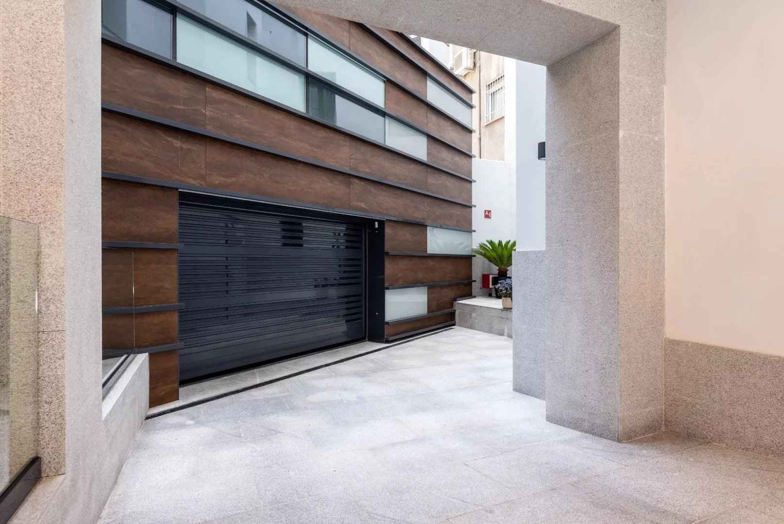 2f17bcbb7c44737b4772eccbb1b2bbf9 81ea29aca9 1617 original - Attribut alt par défaut.