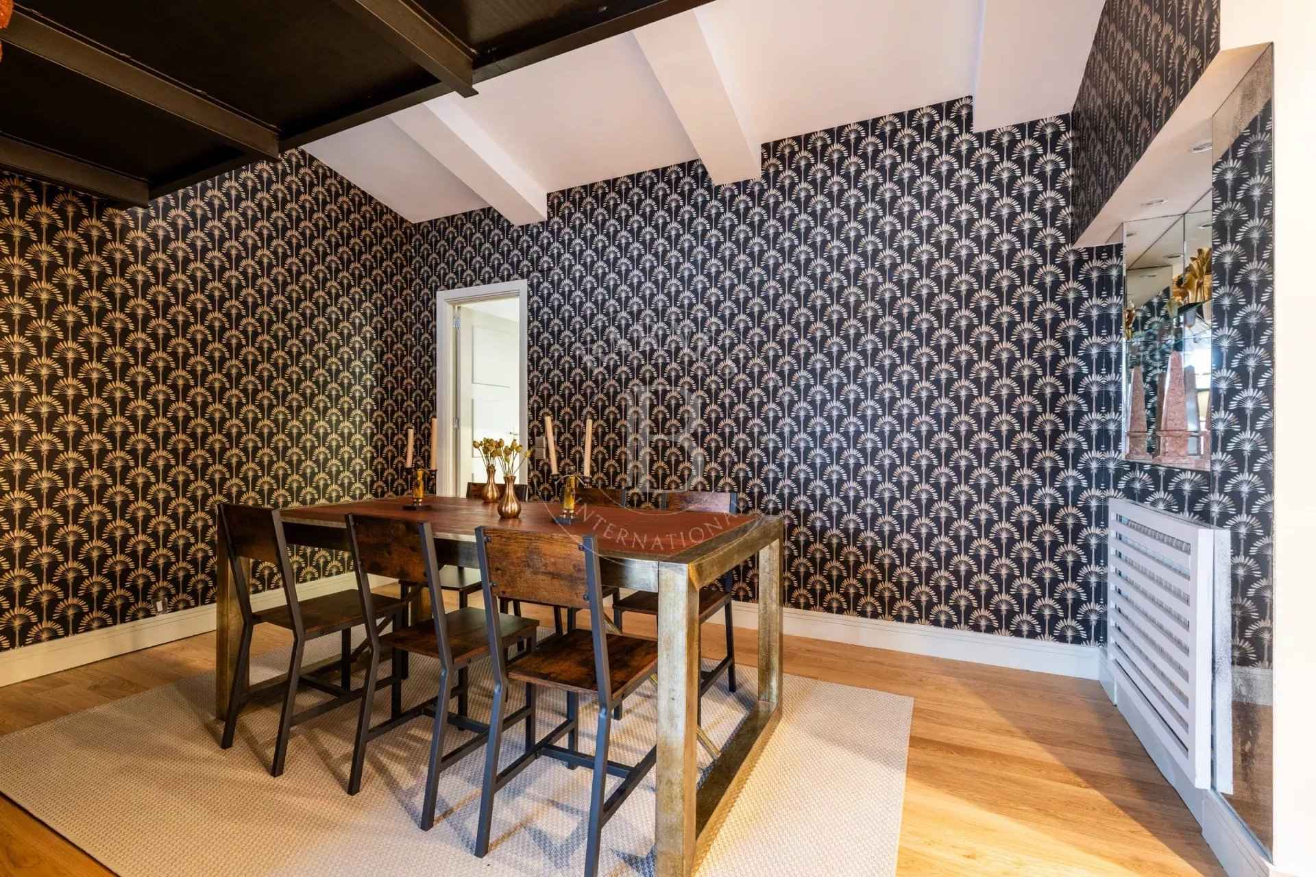 Fa94f5100a1d99f05d35267a7e0cf89a db883bdbf3 1920 original - Attribut alt par défaut.