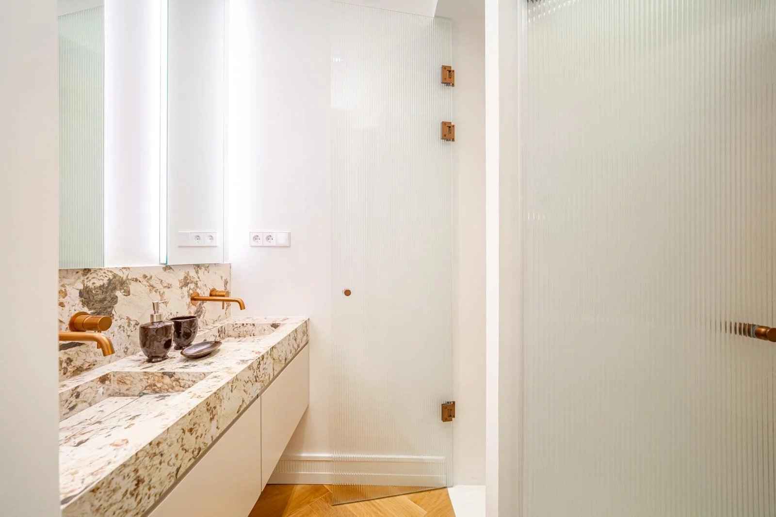 9ed7c63aebada9470267ff5b7f561175 dc83700313 1600 original - Attribut alt par défaut.