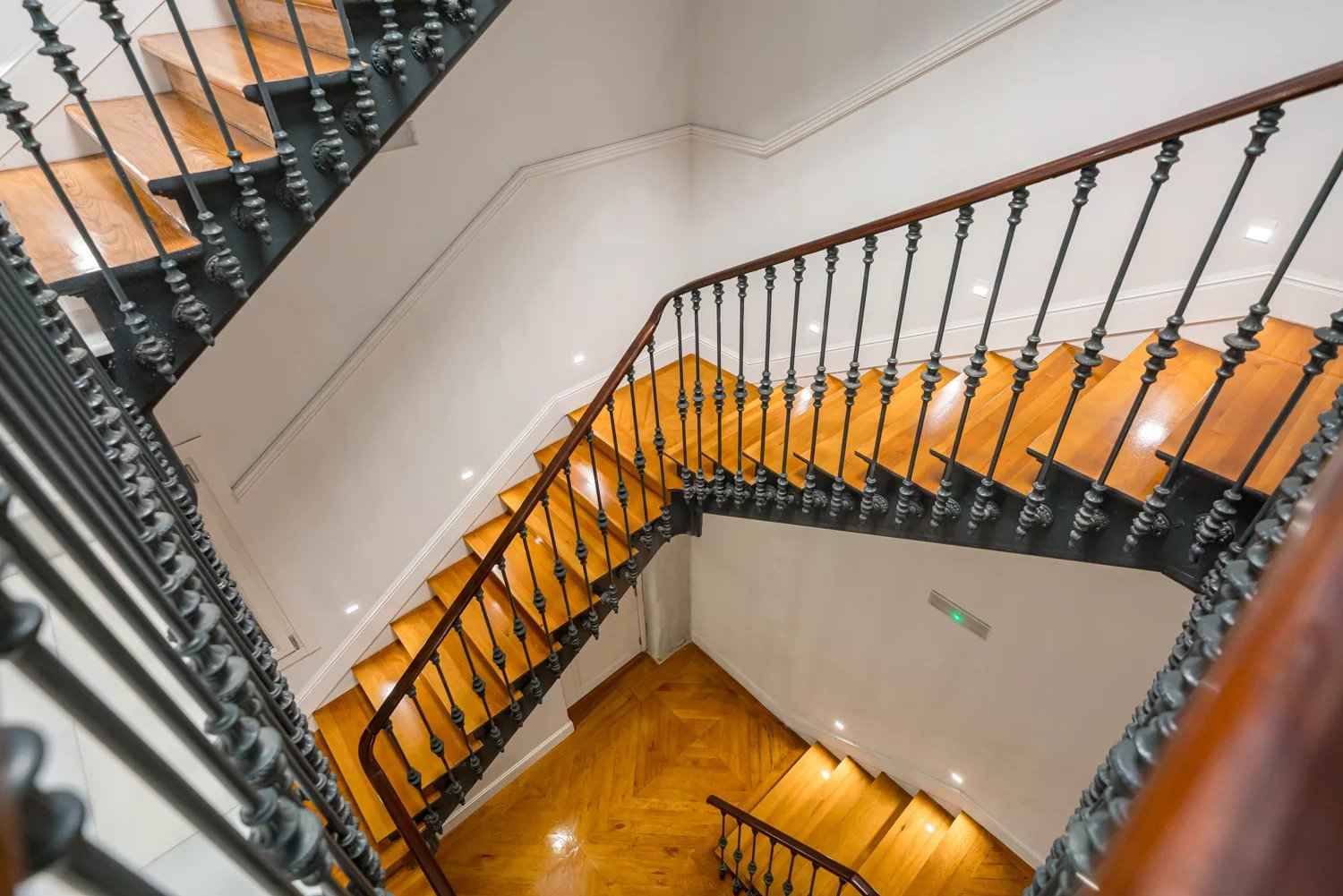 5e4aef0ab2497a843c540af6758269e1 ae64d56d32 1500 original - Attribut alt par défaut.