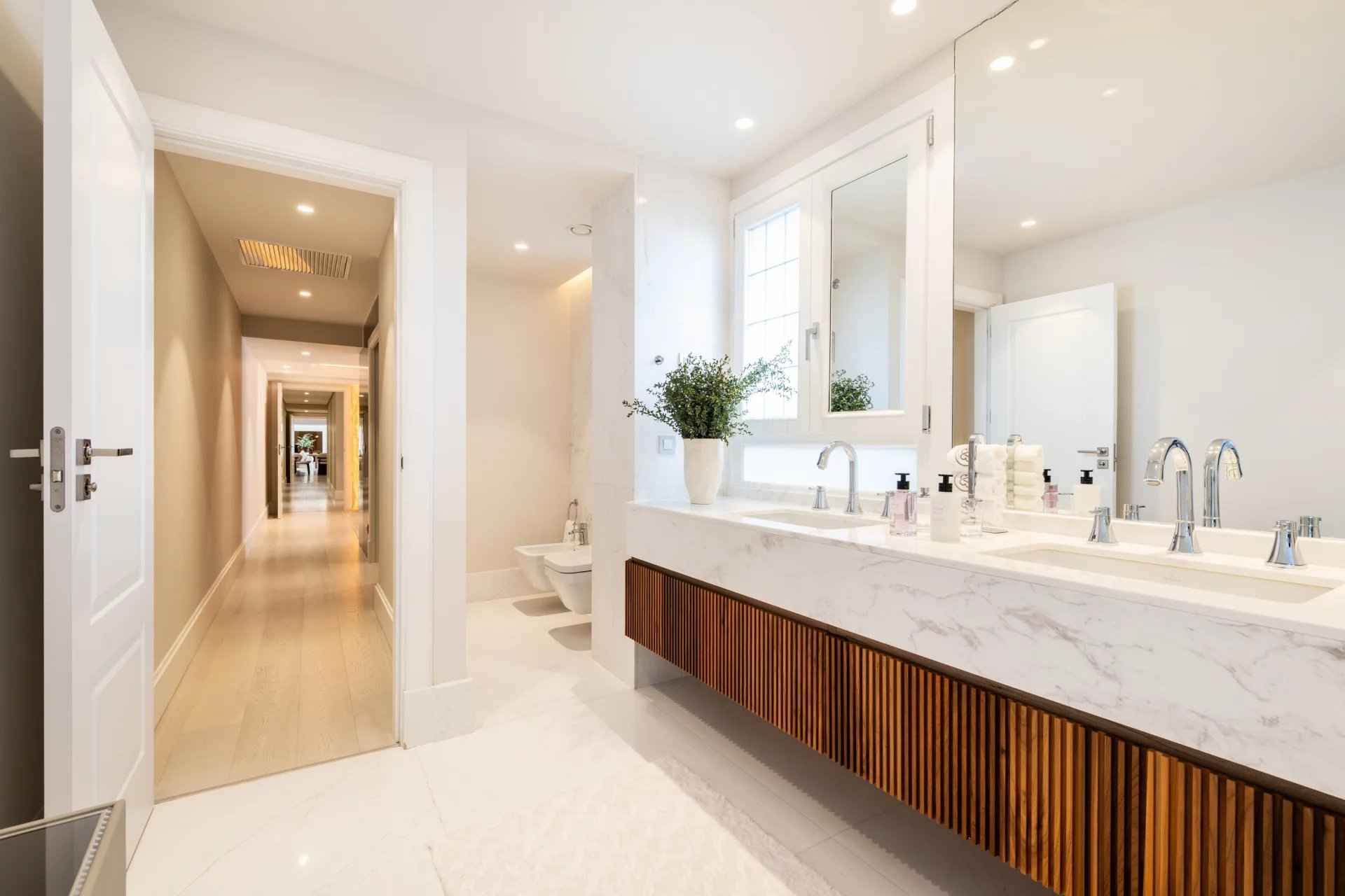 766b33ef8eaa0e4b438b20c67c878772 3749b8af62 1920 original - Translation missing: en.helpers.application.image_tag.default_alt