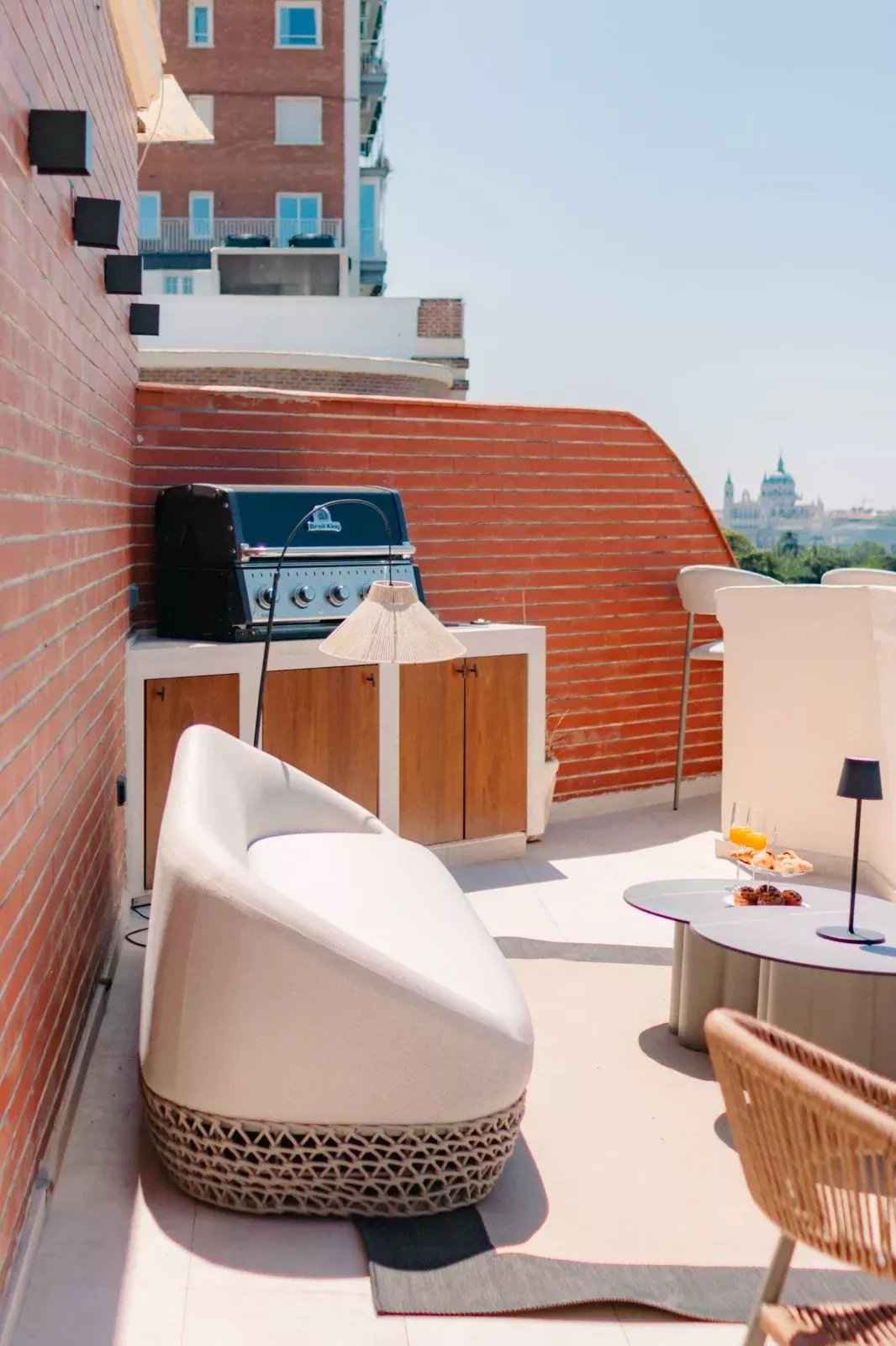 A04ab34d86630c9accb6df1828e8da94 884a66d099 1600 original - Attribut alt par défaut.