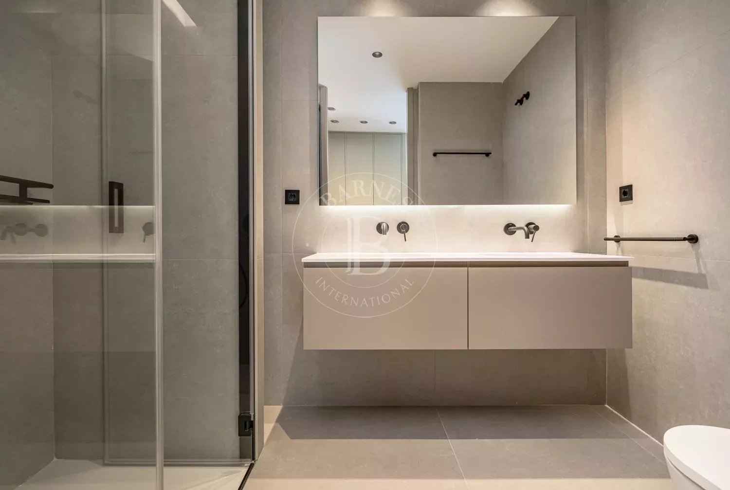 4a2f2307f3d945743e776a8e27d7f89d 1718c4d01d 1500 original - Attribut alt par défaut.