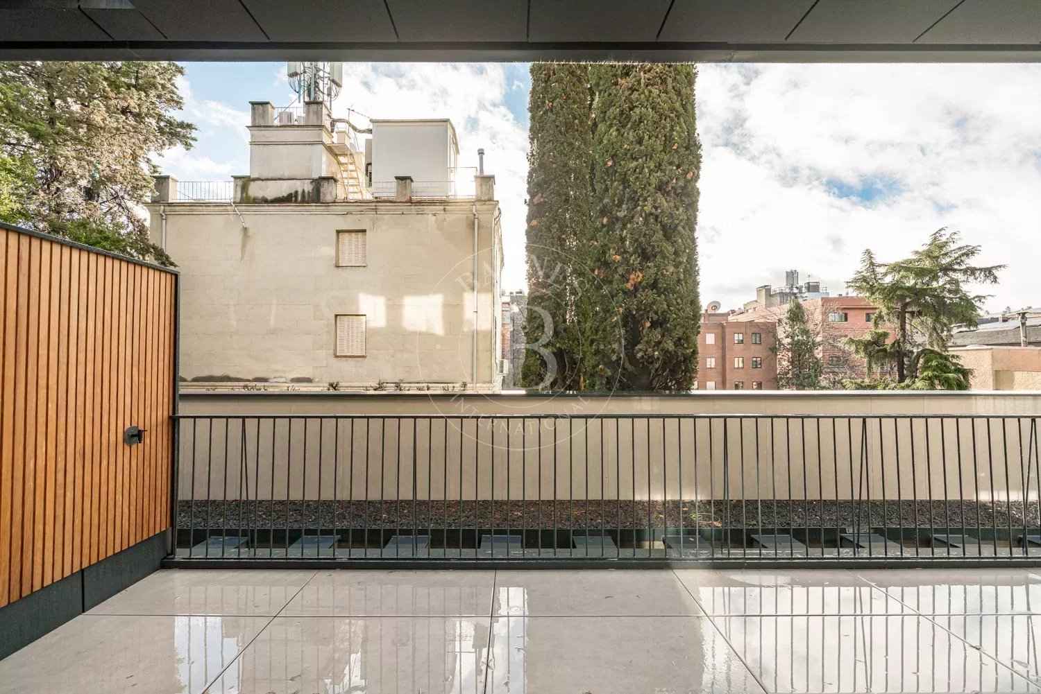 0652228011ee2d719ff6877ac12efef8 3a169c9ab1 1500 original - Attribut alt par défaut.