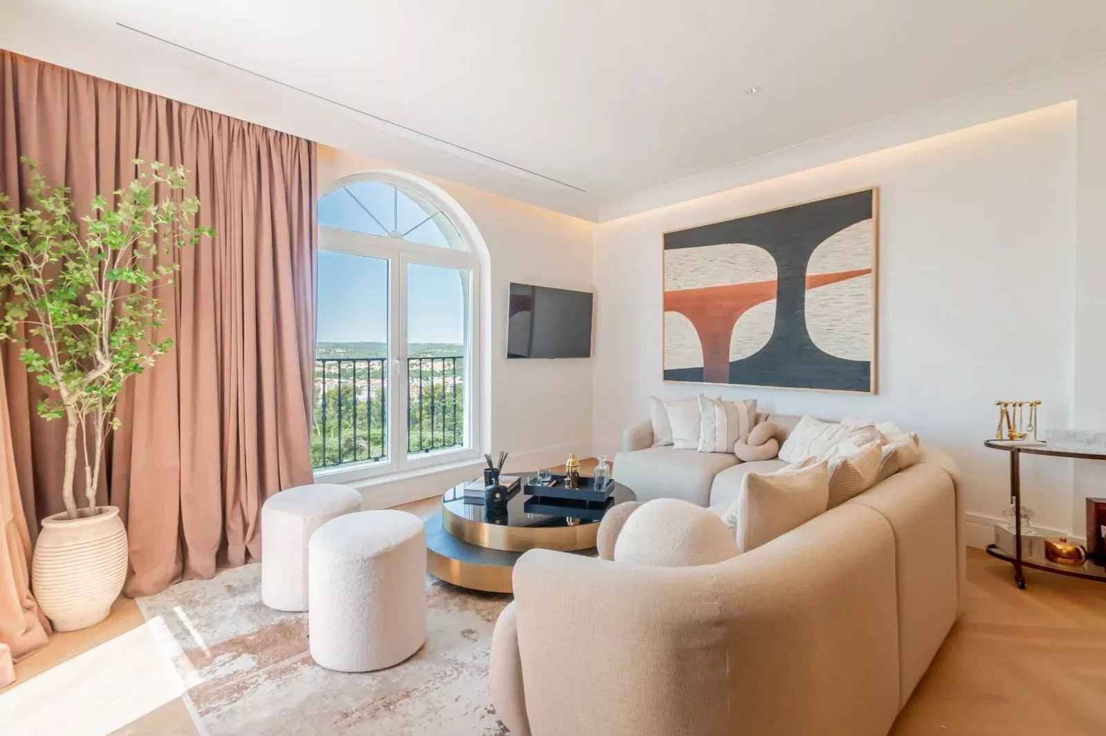 60253745f25c4c26492025052167eee2 fd170bf1f3 1600 original - Attribut alt par défaut.