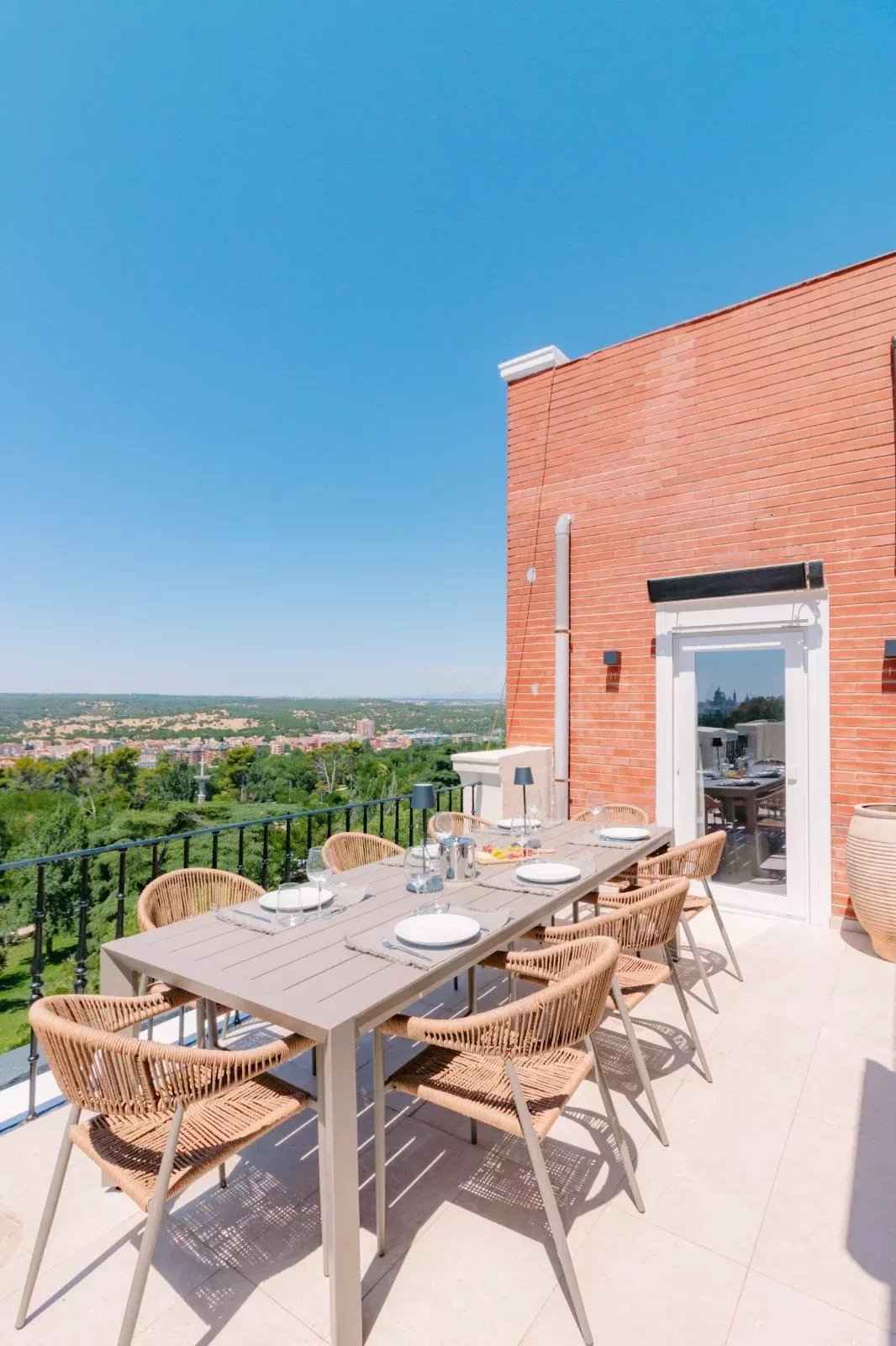 Ab979e9c57bef62ff01caf4de74cf07a 16304ebcae 1600 original - Attribut alt par défaut.