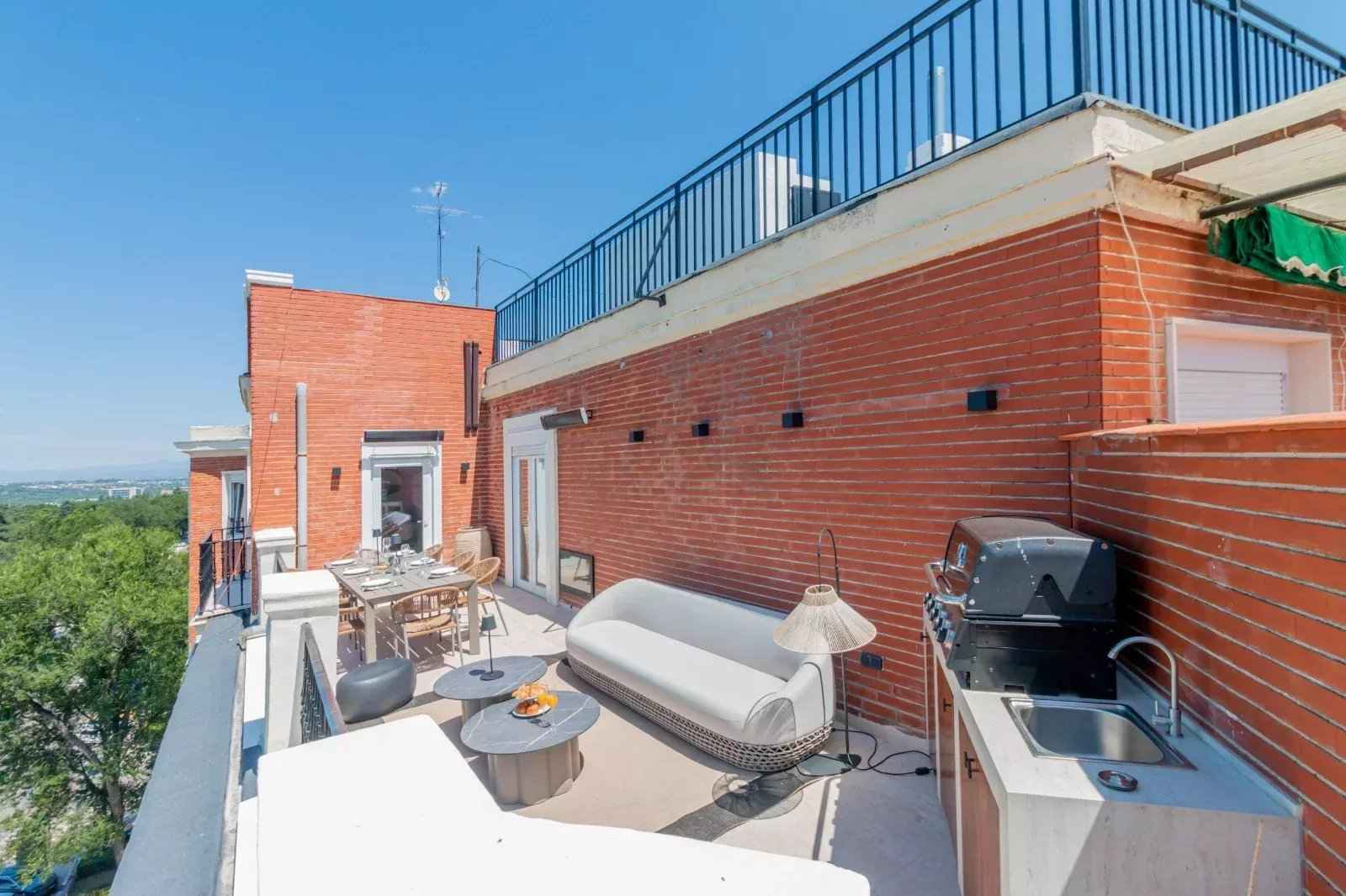 F2d63bdf9d60ef79939081913f5508ba ba69155bed 1600 original - Attribut alt par défaut.