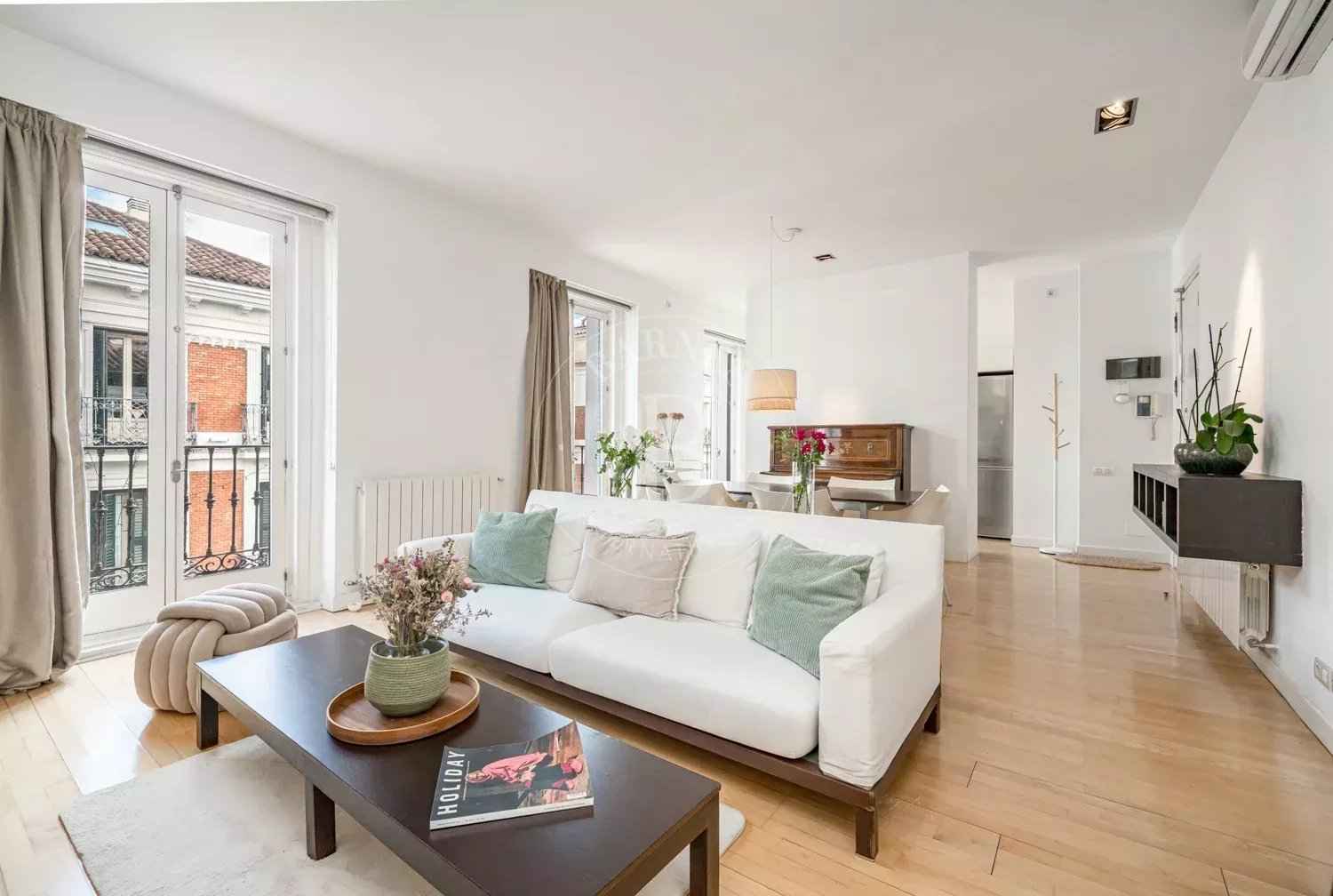 B742053518c4220be302057887e0f982 41ae2d50ee 1500 original - Attribut alt par défaut.