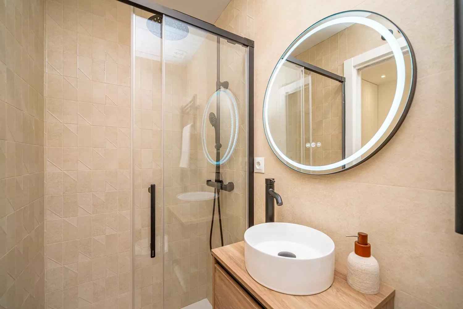 E7e5211517b5737a7f5839ba40742fe7 9bef34e811 1500 original - Attribut alt par défaut.