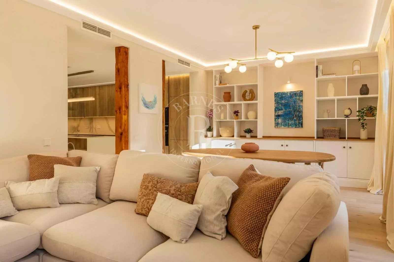 06256ac88d3d439c7a2be672b100d78b fd98ec98c2 1600 original - Attribut alt par défaut.