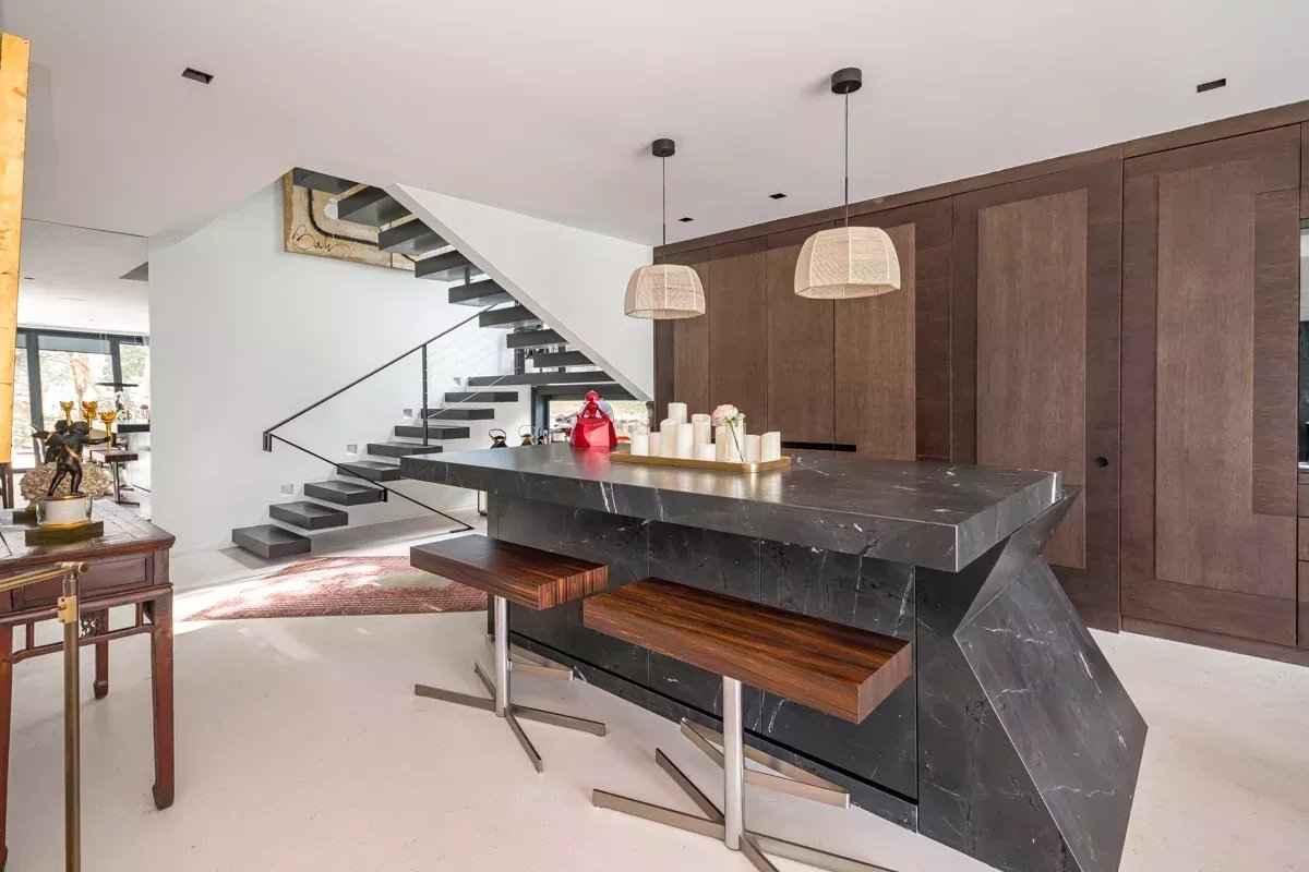 26746b2a437b4bab026ac3a07edd254c b84b80b9a5 1200 original - Translation missing: en.helpers.application.image_tag.default_alt