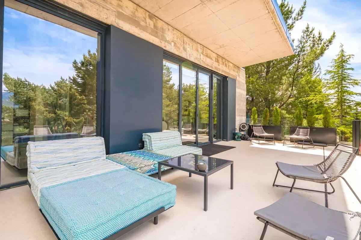 E2e56cc9b70f7ba93b902dfedf5bebc9 3a296d5f80 1200 original - Translation missing: en.helpers.application.image_tag.default_alt