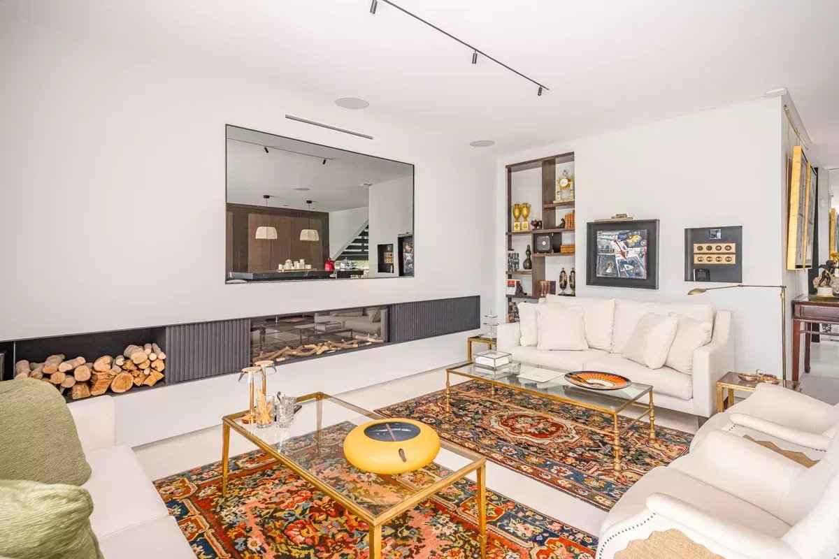 2c4b80e2cb27b871c9c82c2fb239baed 579c9f697b 1200 original - Translation missing: en.helpers.application.image_tag.default_alt