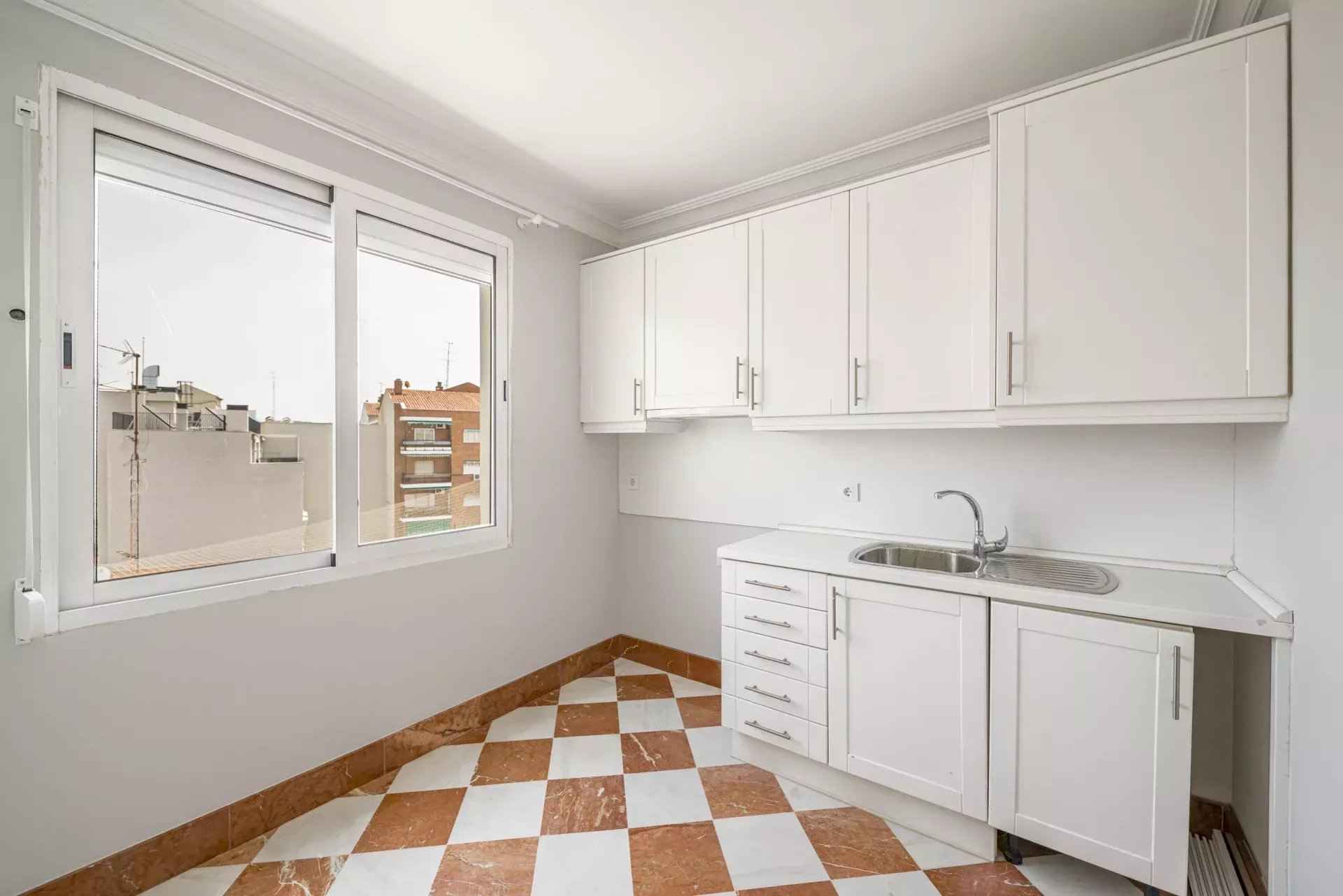 Afe6ec1ad2e720e73c6f56d570561a36 906af0630b 1920 original - Attribut alt par défaut.