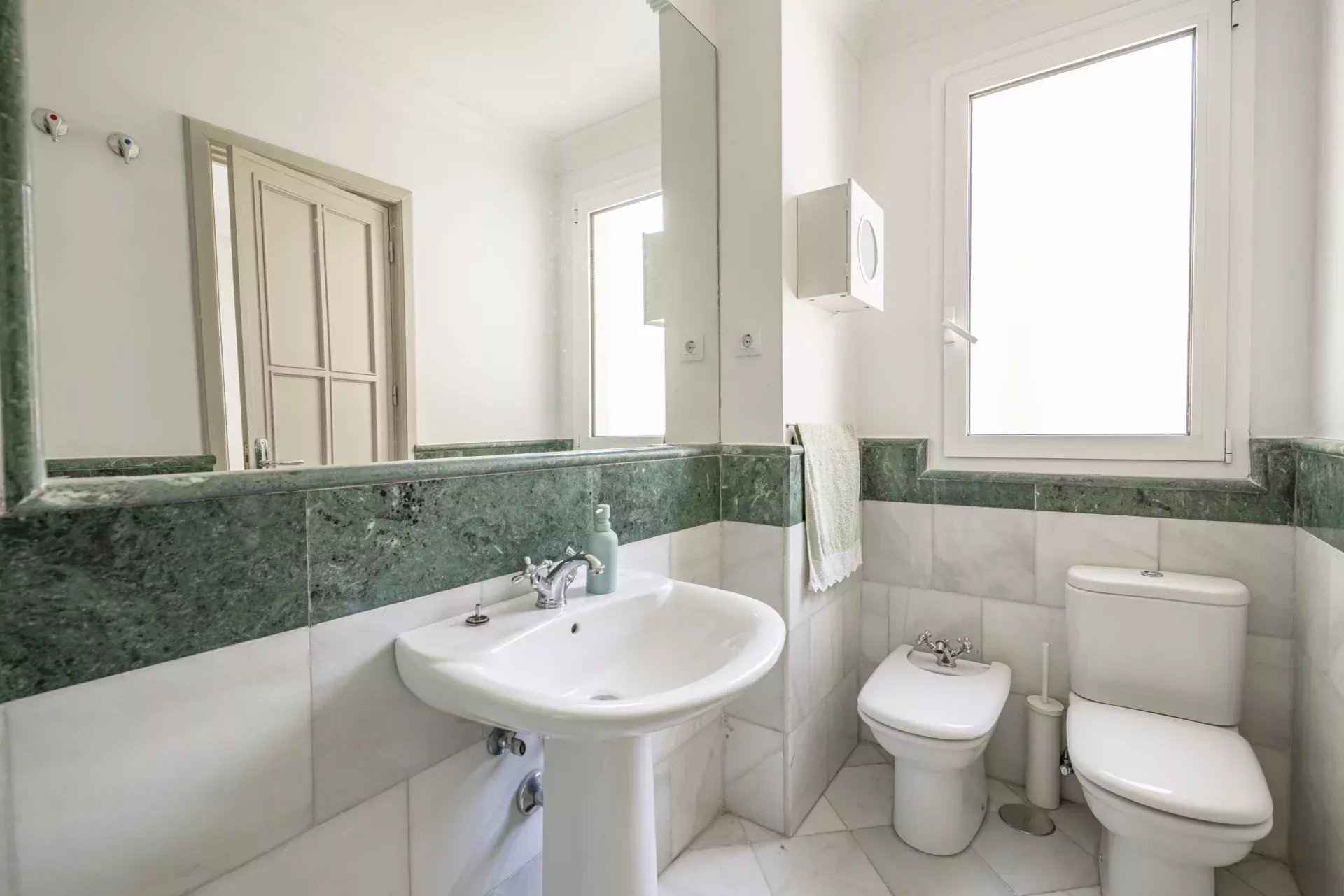 Bbe4a2c6055e6028544c0250b6c9e178 aa79a07920 1920 original - Attribut alt par défaut.