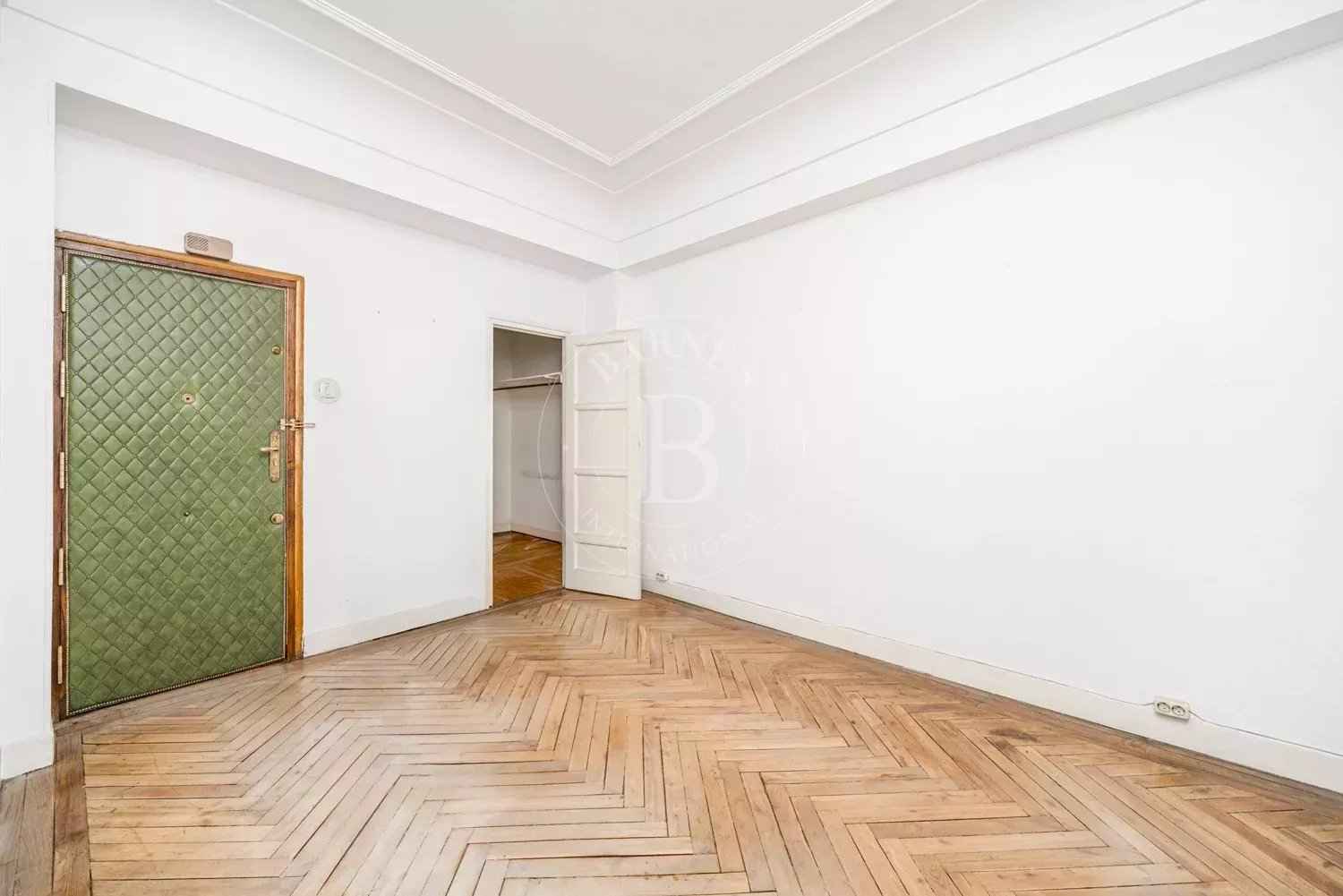 8a5ab2ddbb2651205e970624cac2f868 621a2b3e7b 1500 original - Attribut alt par défaut.