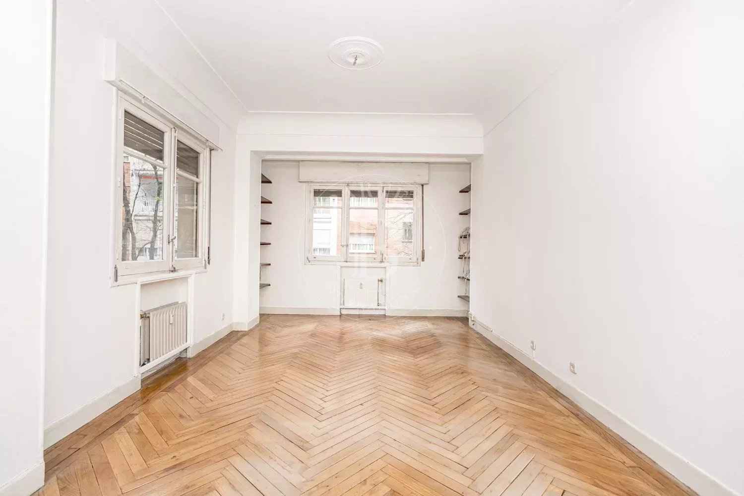 F80df7cac6621eb69d470ce5531101e0 a4394f74fd 1500 original - Attribut alt par défaut.