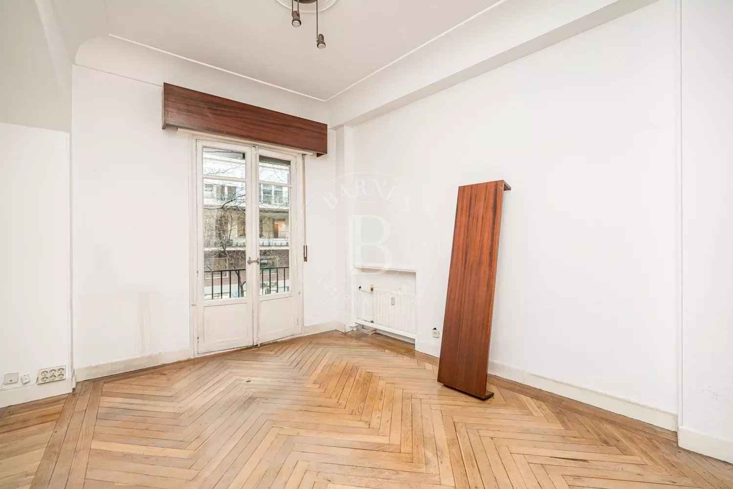 0a8c255557cada530d40523c137b4637 45a2567f8b 1500 original - Attribut alt par défaut.