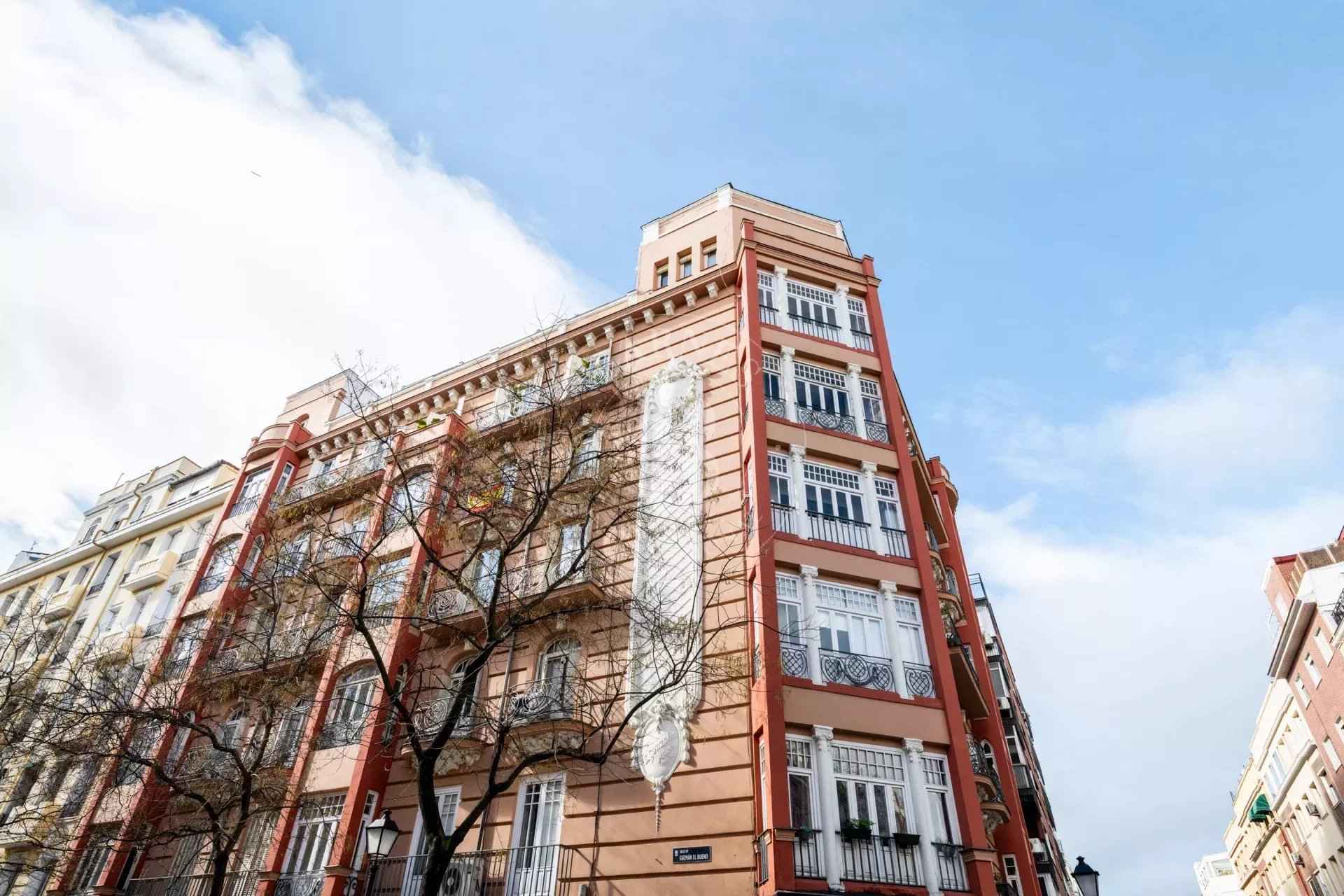 571028a794a9536fb7d6a99056904e4a fe892b156e 1920 original - Attribut alt par défaut.