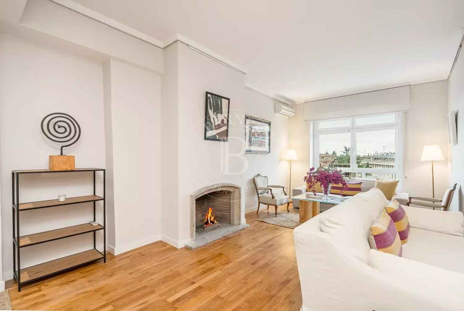 942c64bc1d71075bda3eaa703dfe971c 5a7631b466 1500 original - Attribut alt par défaut.