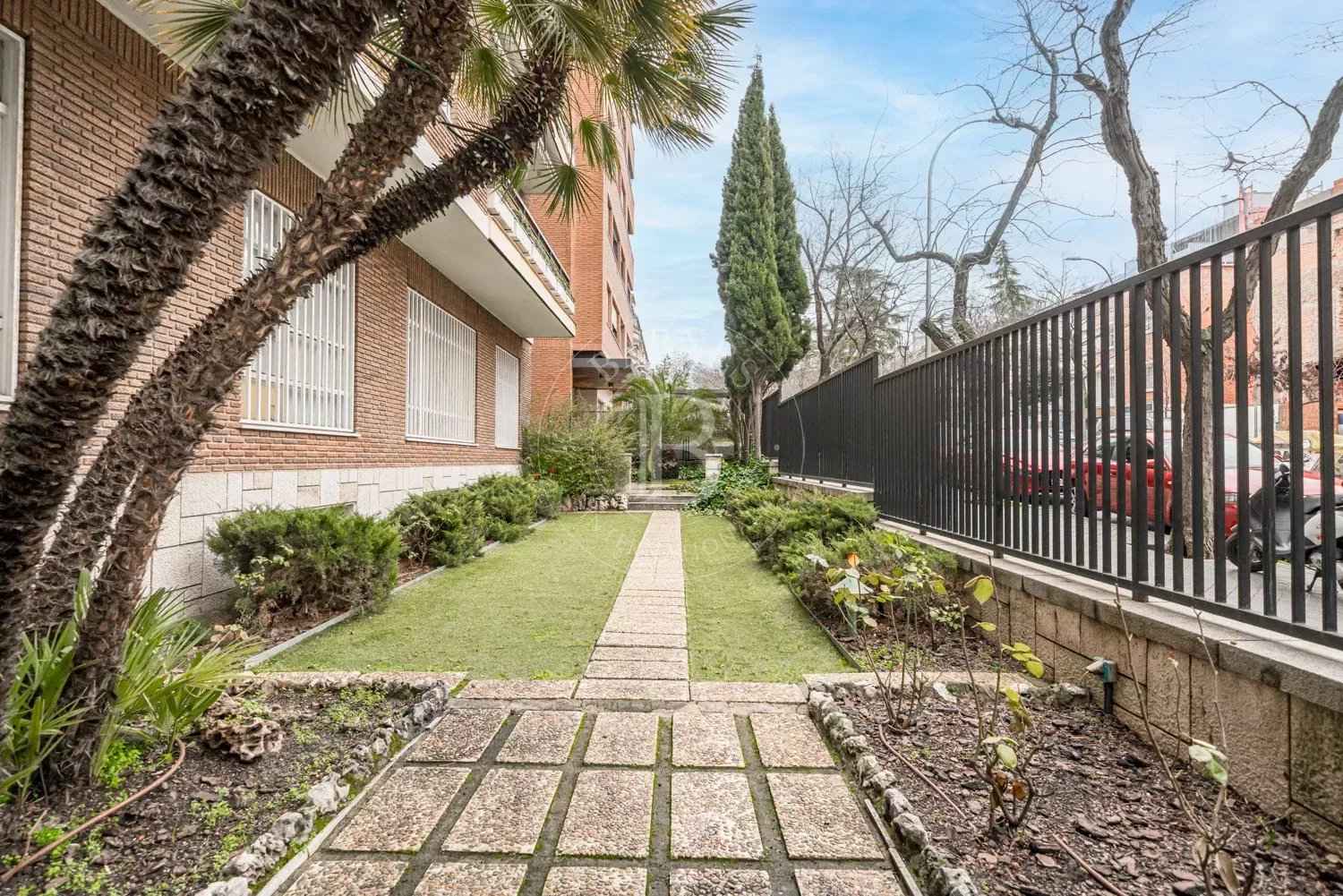 C3b9e09b9488873536e2a55b770cf206 f1871bdcf8 1500 original - Attribut alt par défaut.