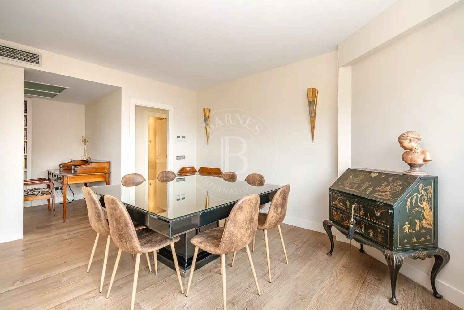 4012bf263db80e5022a8f8c30f9661df ead4bcb71b 1500 original - Attribut alt par défaut.