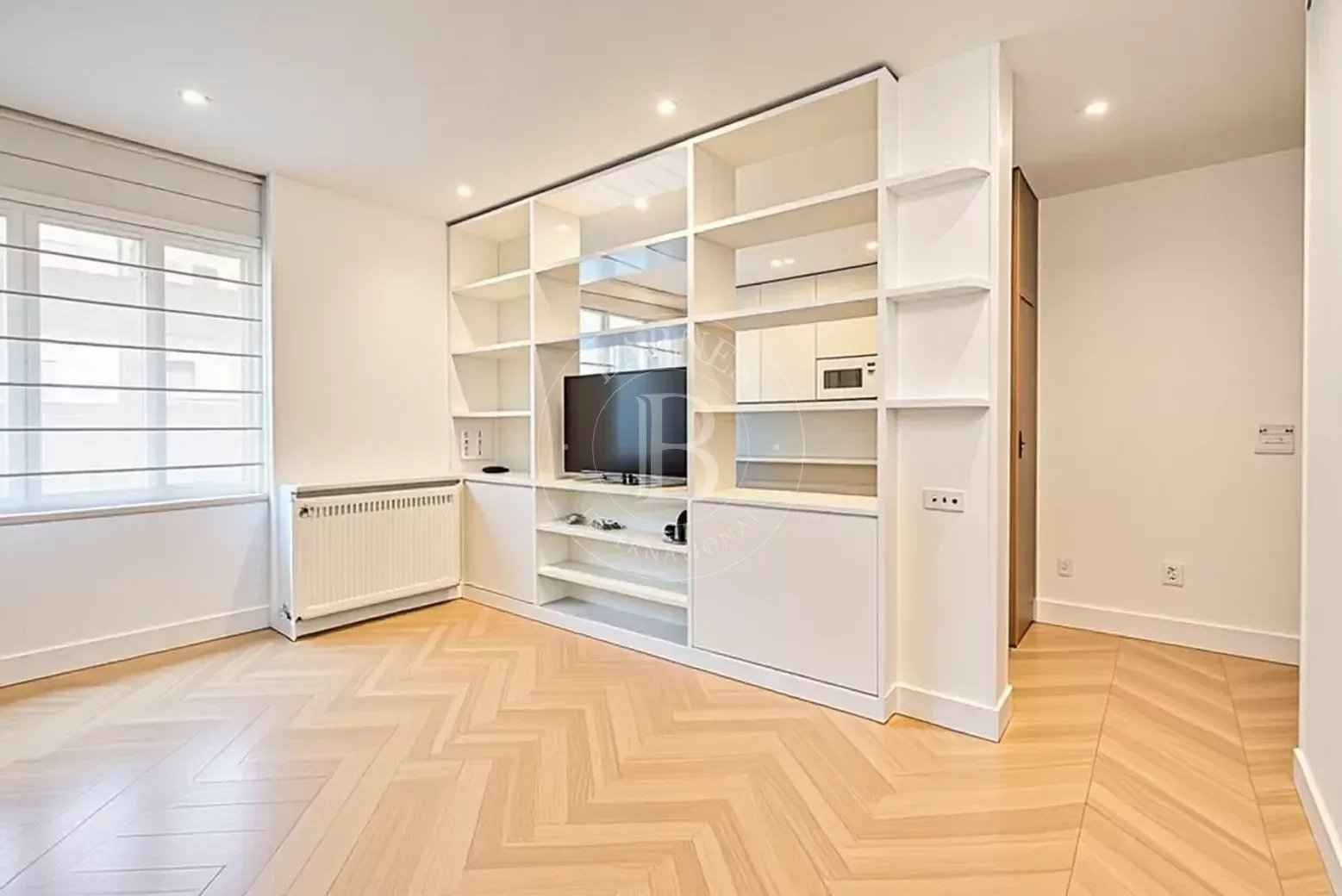 40e8771f911bbfbbf25eb316e7aaaf44 e071b21bfe 1557 original - Attribut alt par défaut.