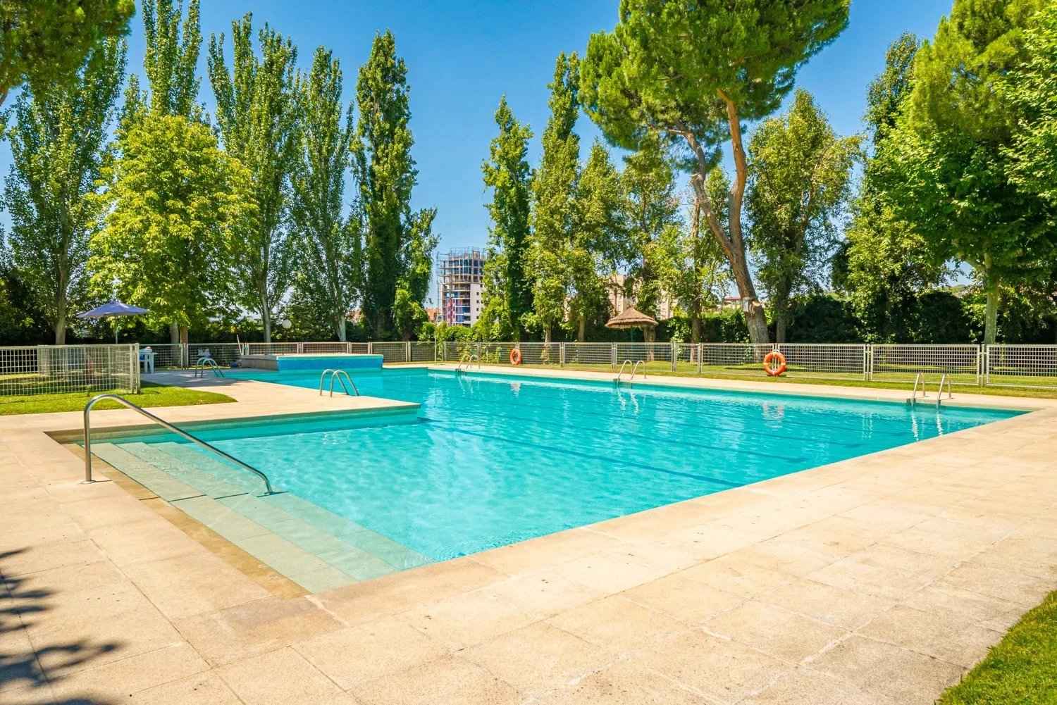 Ea16adfde4e2f48183a53c1b74bbbe5e 3d7f1a3e5c 1500 original - Attribut alt par défaut.