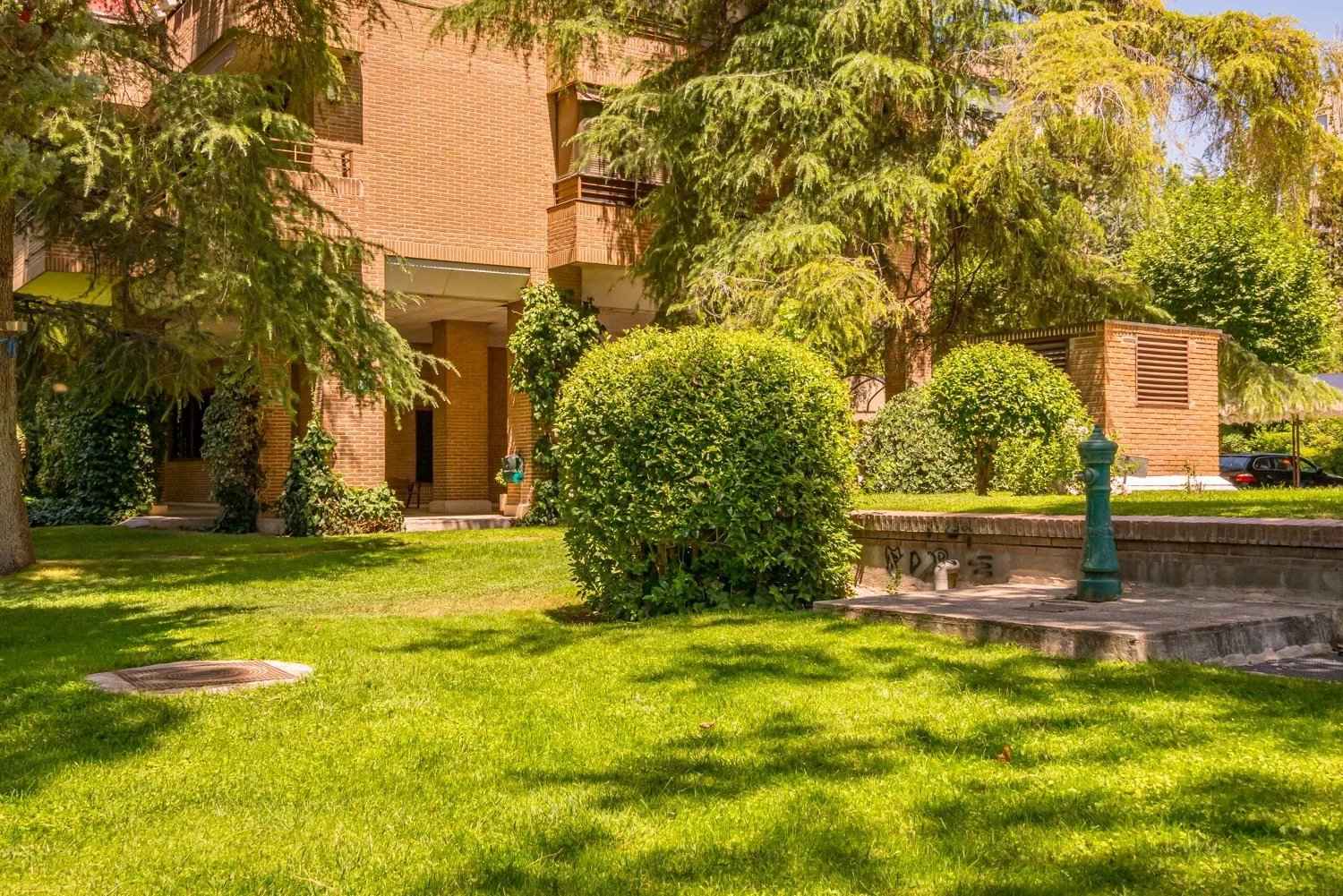 C18733f25abeae4ba907aaddd71174c4 3f6c025f86 1500 original - Attribut alt par défaut.