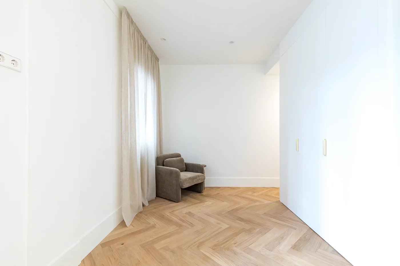 56ef47ca3254eb72ebe8b40dd2012cc1 95a1d57389 1400 original - Attribut alt par défaut.