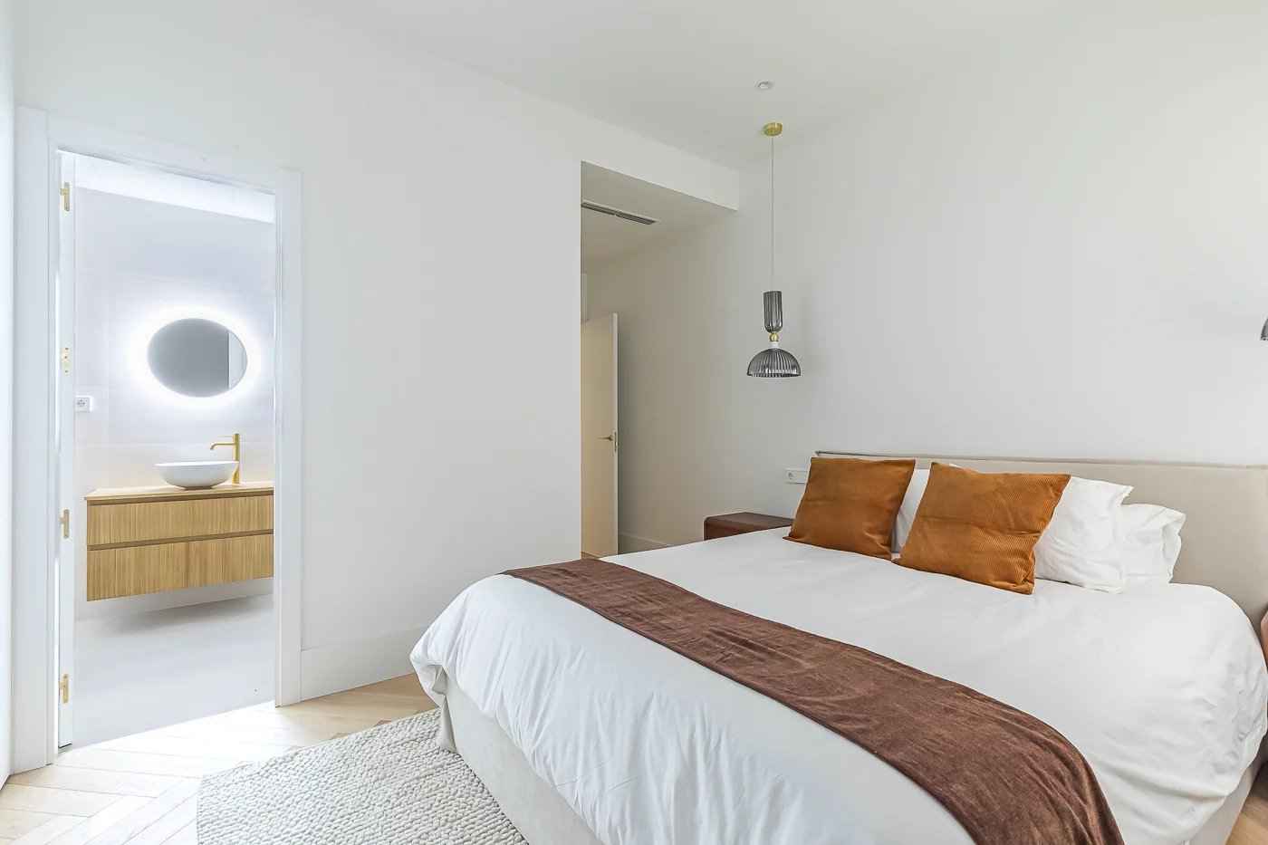 3a4773c8889187c619e9b5490d31b056 722a026e03 1400 original - Attribut alt par défaut.