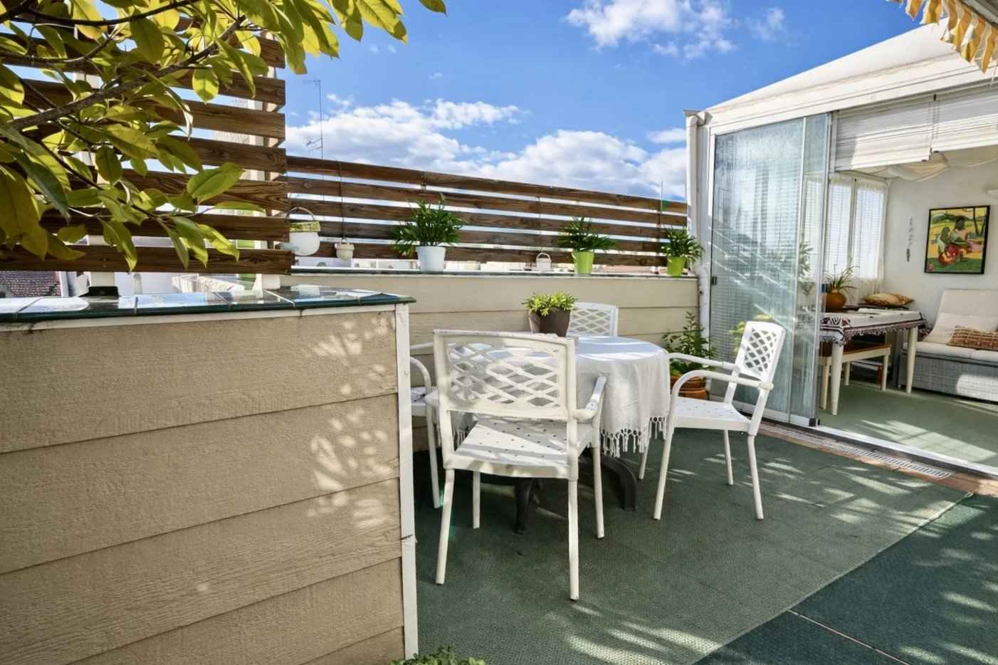 86d43aec396649563fce6f343e488ebe 8a263cbf06 1402 original - Attribut alt par défaut.