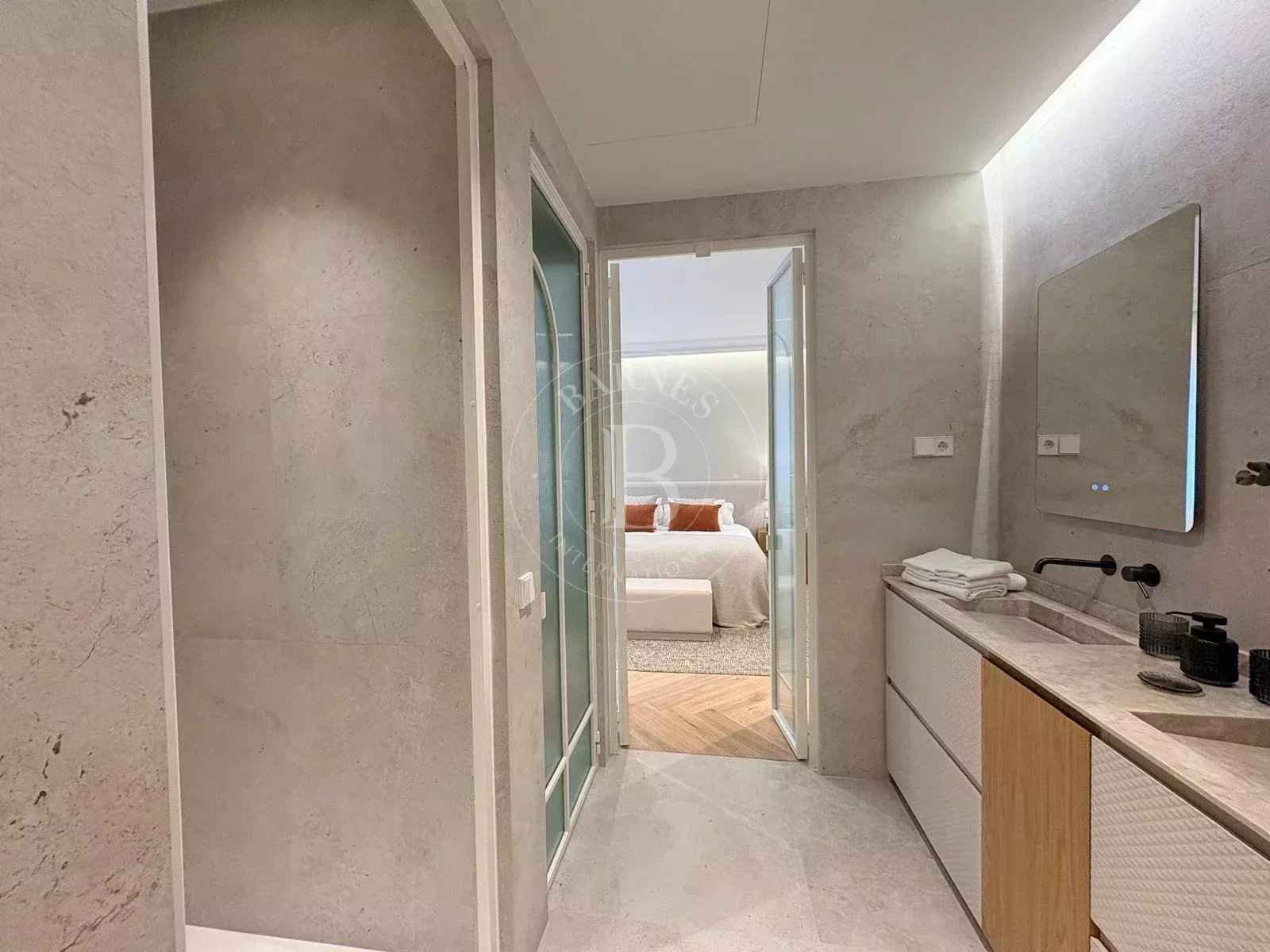 77b973768c724bc4885b9579dc7a96c4 1a18dfe73f 1600 original - Translation missing: en.helpers.application.image_tag.default_alt