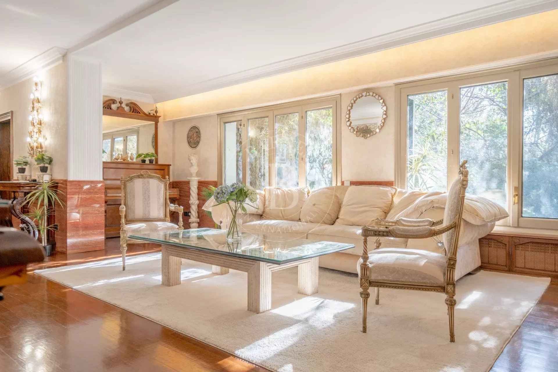 294a4109d9ebf6b1bfc0d97f70005680 e8fd359a91 1920 original - Attribut alt par défaut.