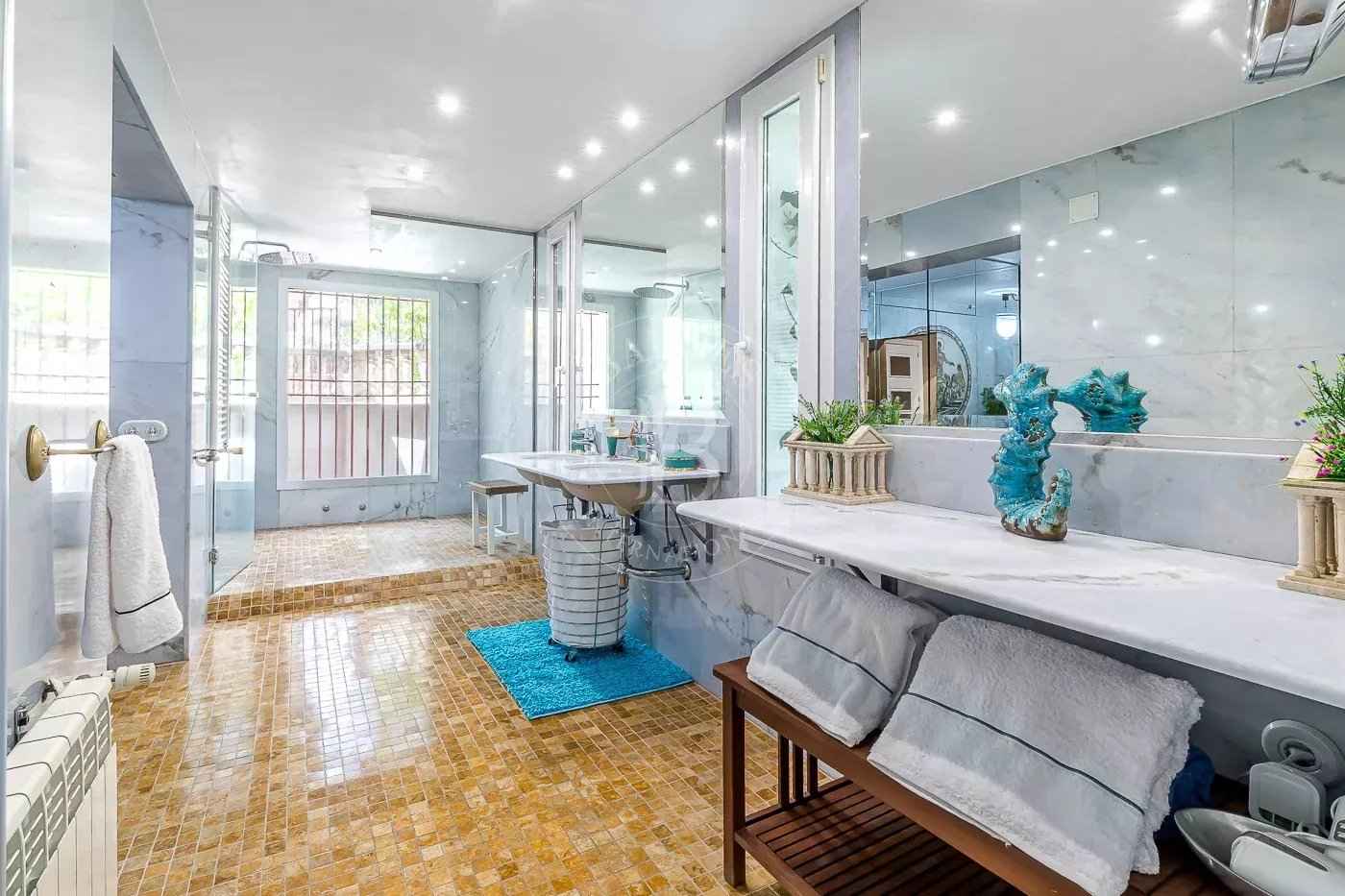 4d2fad62ff1d4f074b8eb8db98ef5efb 1513c4c2b2 1400 original - Attribut alt par défaut.