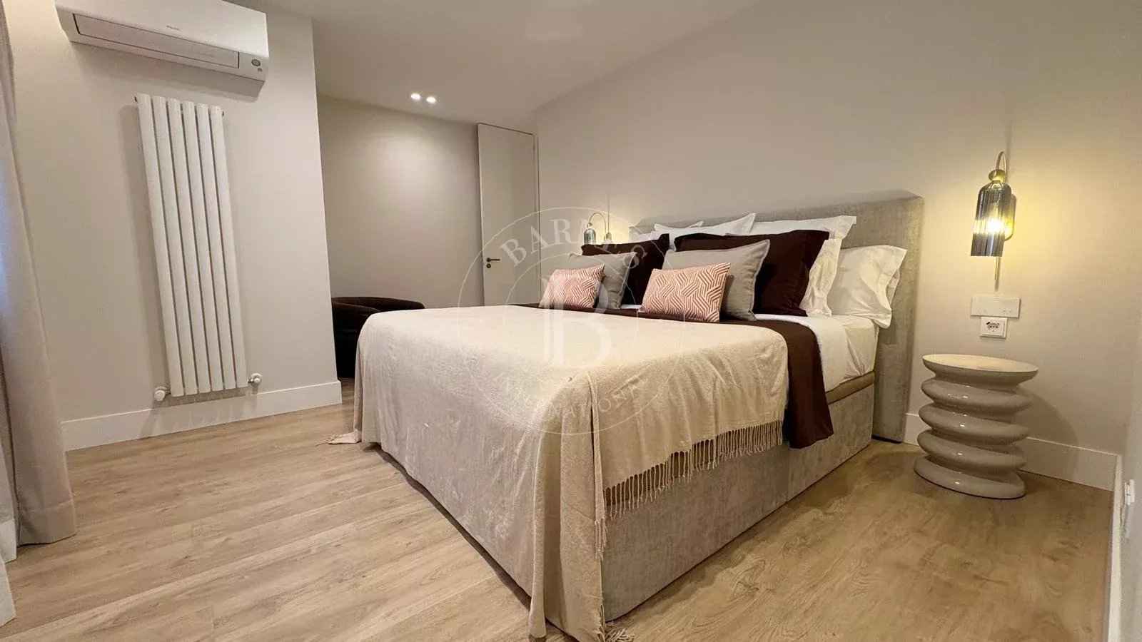 F16fcf40a2933a3f629571d601a811dc 9309e87d19 1600 original - Attribut alt par défaut.