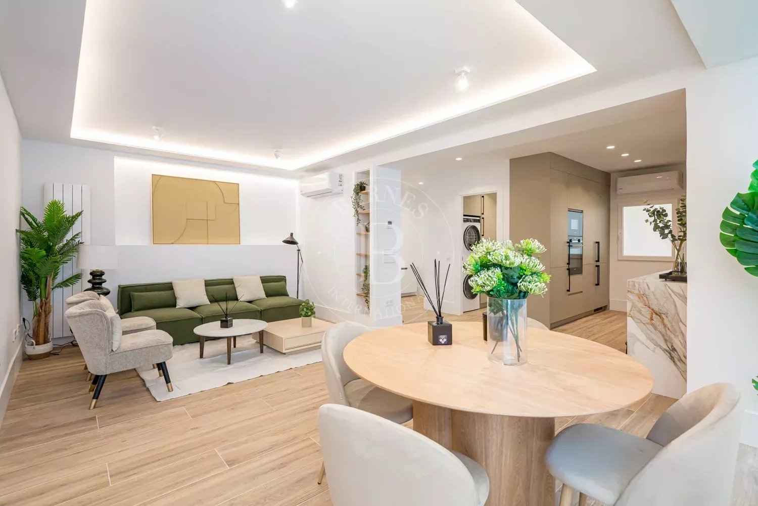 6b4d76df149d8a4af1d9e826d6421b2e 0a7d797633 1500 original - Translation missing: en.helpers.application.image_tag.default_alt