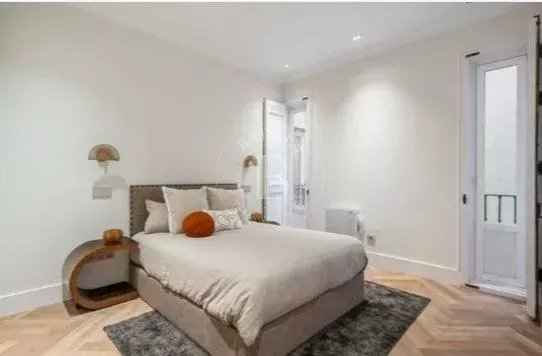 09c868919bd4ca765eef893197d44030 056cd44727 542 original - Attribut alt par défaut.