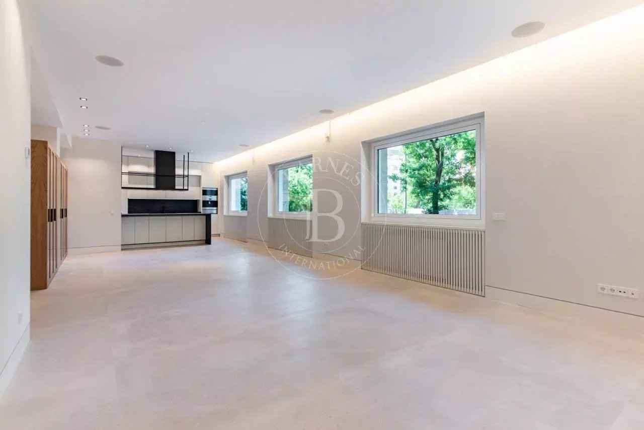 4fb0aa1c4921eb5f526637f9fb6f7d54 0a5355a473 1280 original - Attribut alt par défaut.