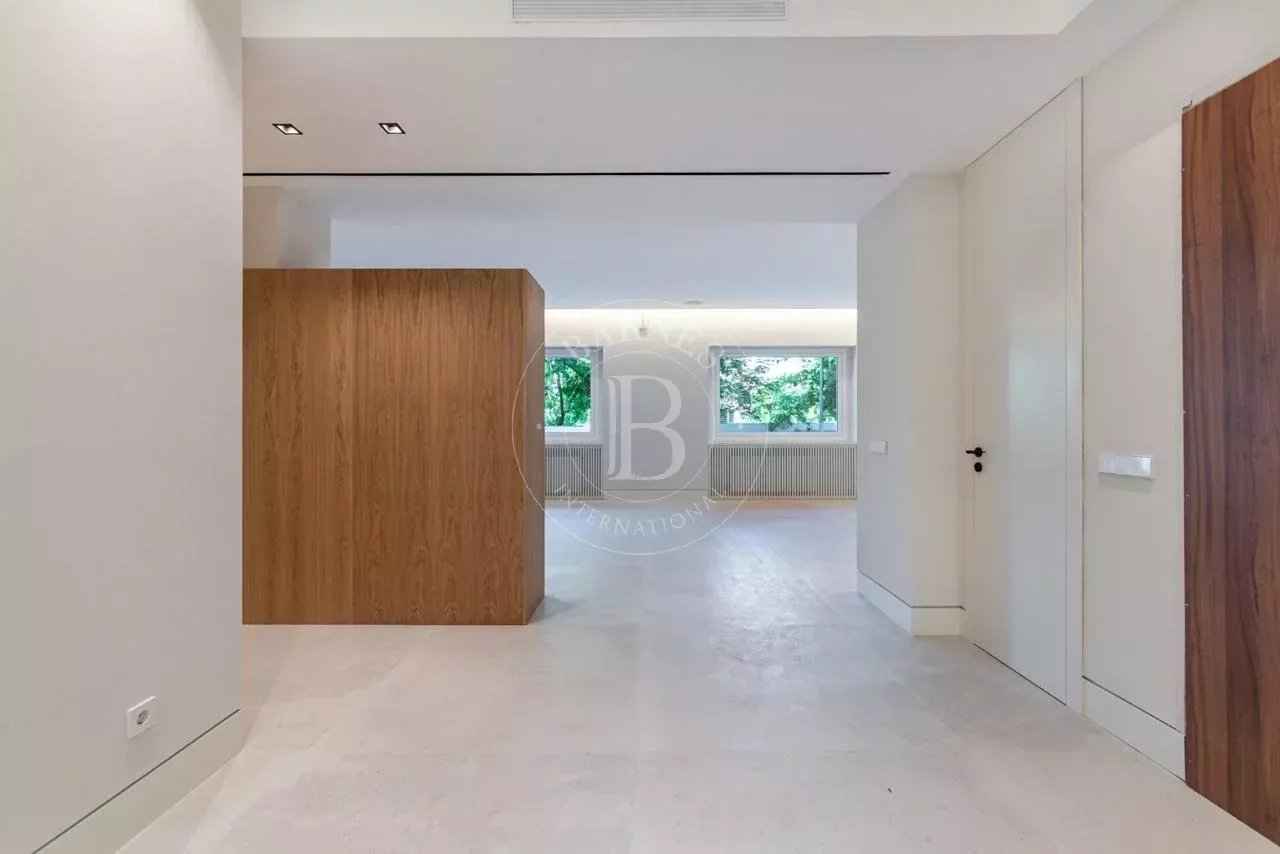 E14d7530250e73370bd4debcffe3b8b8 fd9e8c9551 1280 original - Attribut alt par défaut.