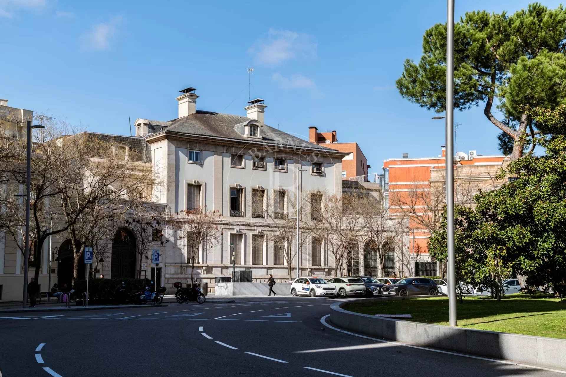 Cf8cc1a725d7168e4544a3d2ae2fa6be 963714e24a 1920 original - Attribut alt par défaut.