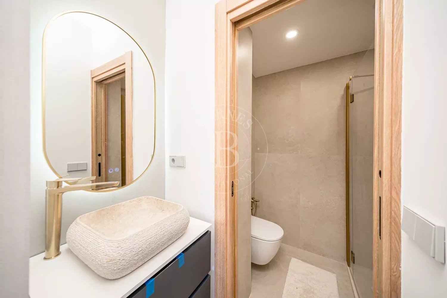 5d09b065dd8c924b6e34c168871d3b08 35e00166a1 1500 original - Attribut alt par défaut.